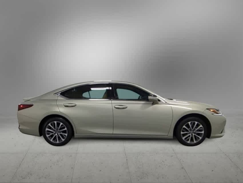 Thumbnail: 2023 Lexus ES - 9