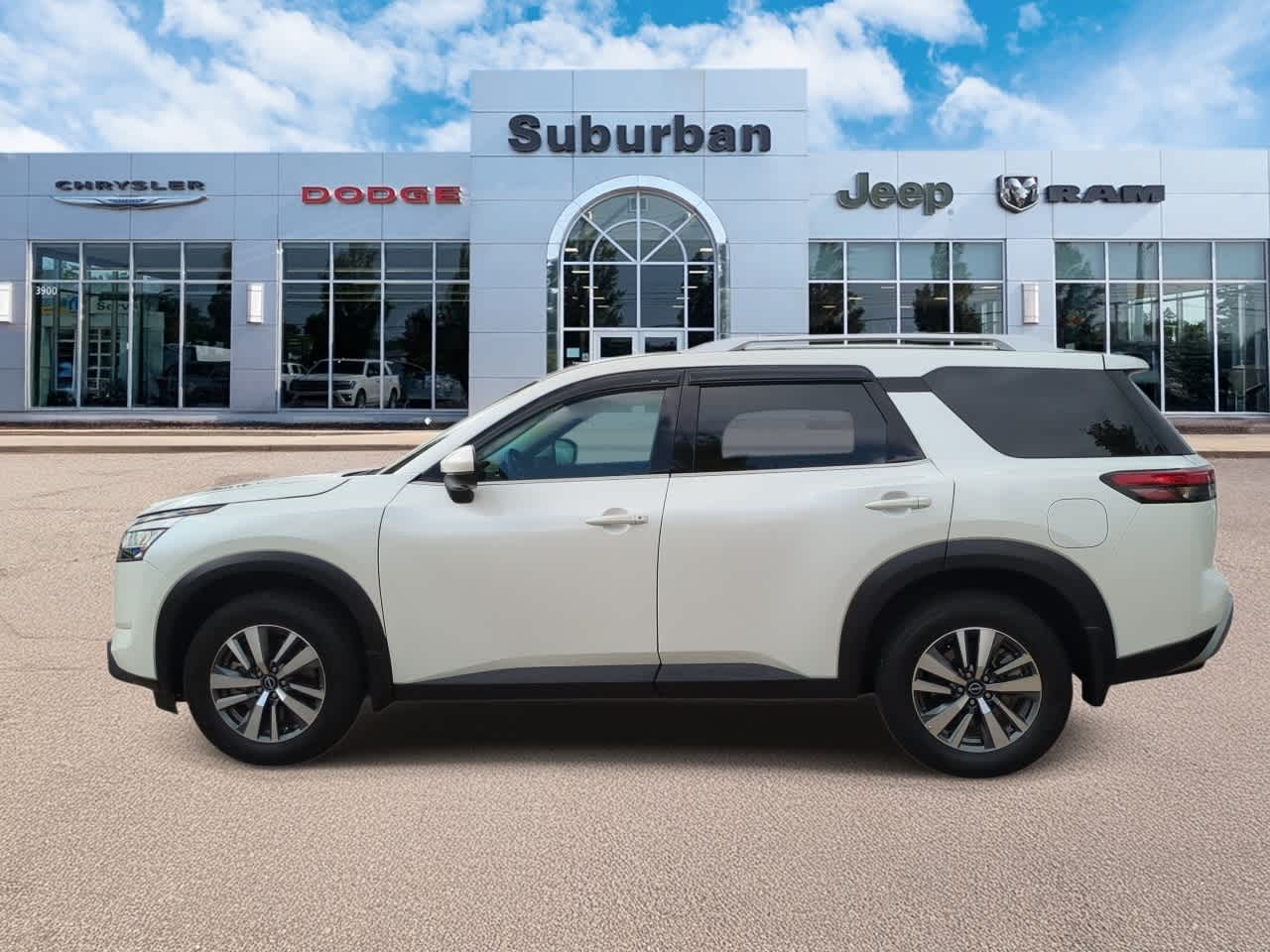 Thumbnail: 2024 Nissan Pathfinder - 5