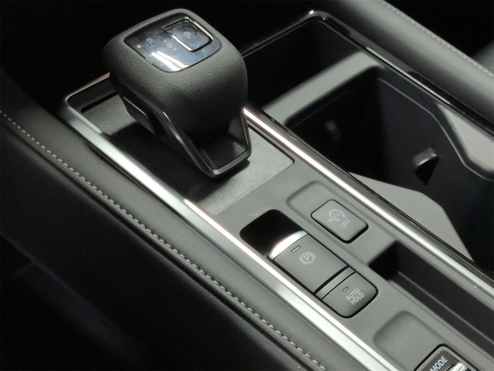 Thumbnail: 2025 Nissan Pathfinder - 25