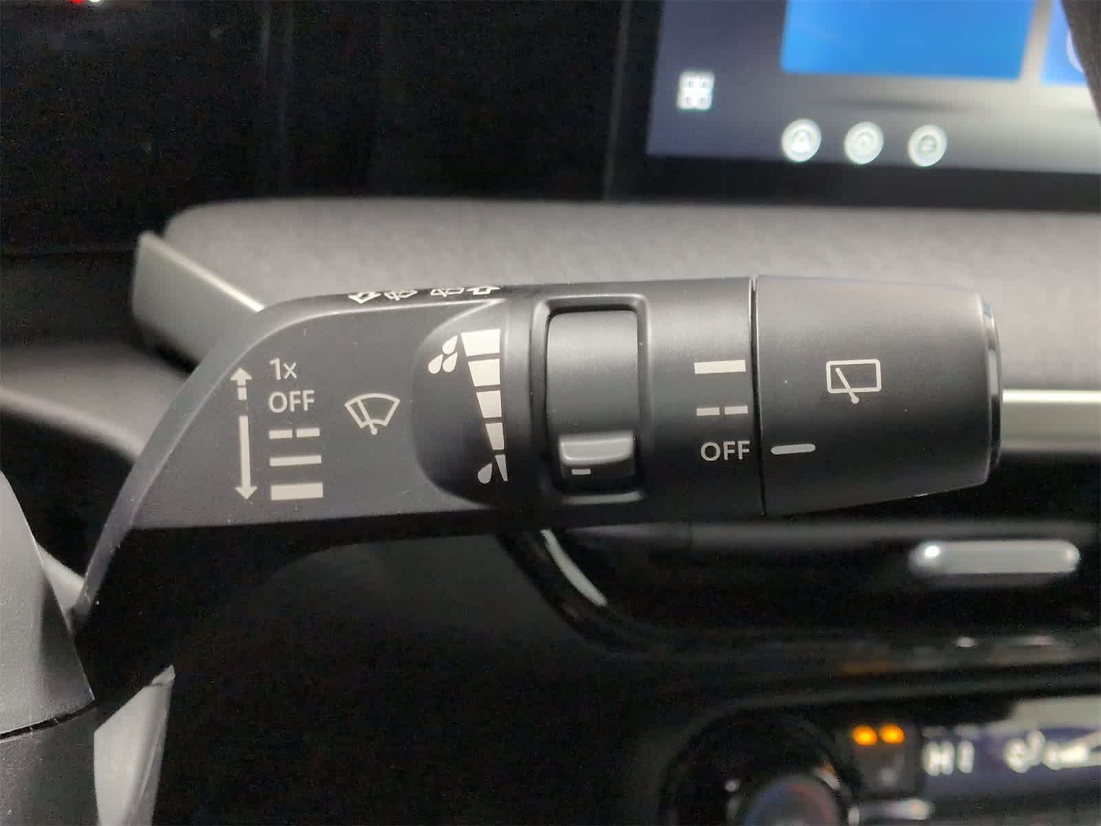 Thumbnail: 2026 Nissan Kicks - 26