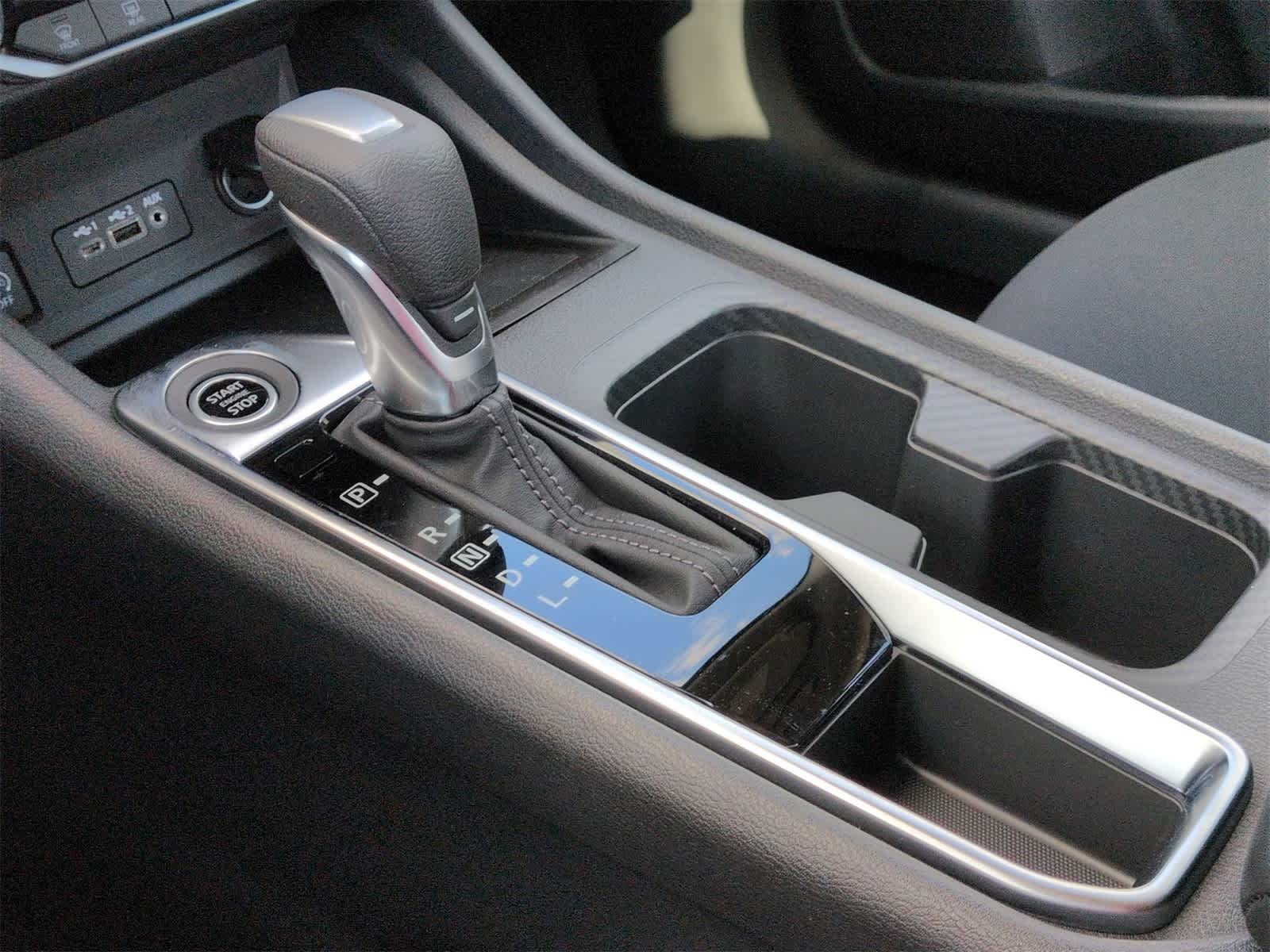 Thumbnail: 2025 Nissan Sentra - 32