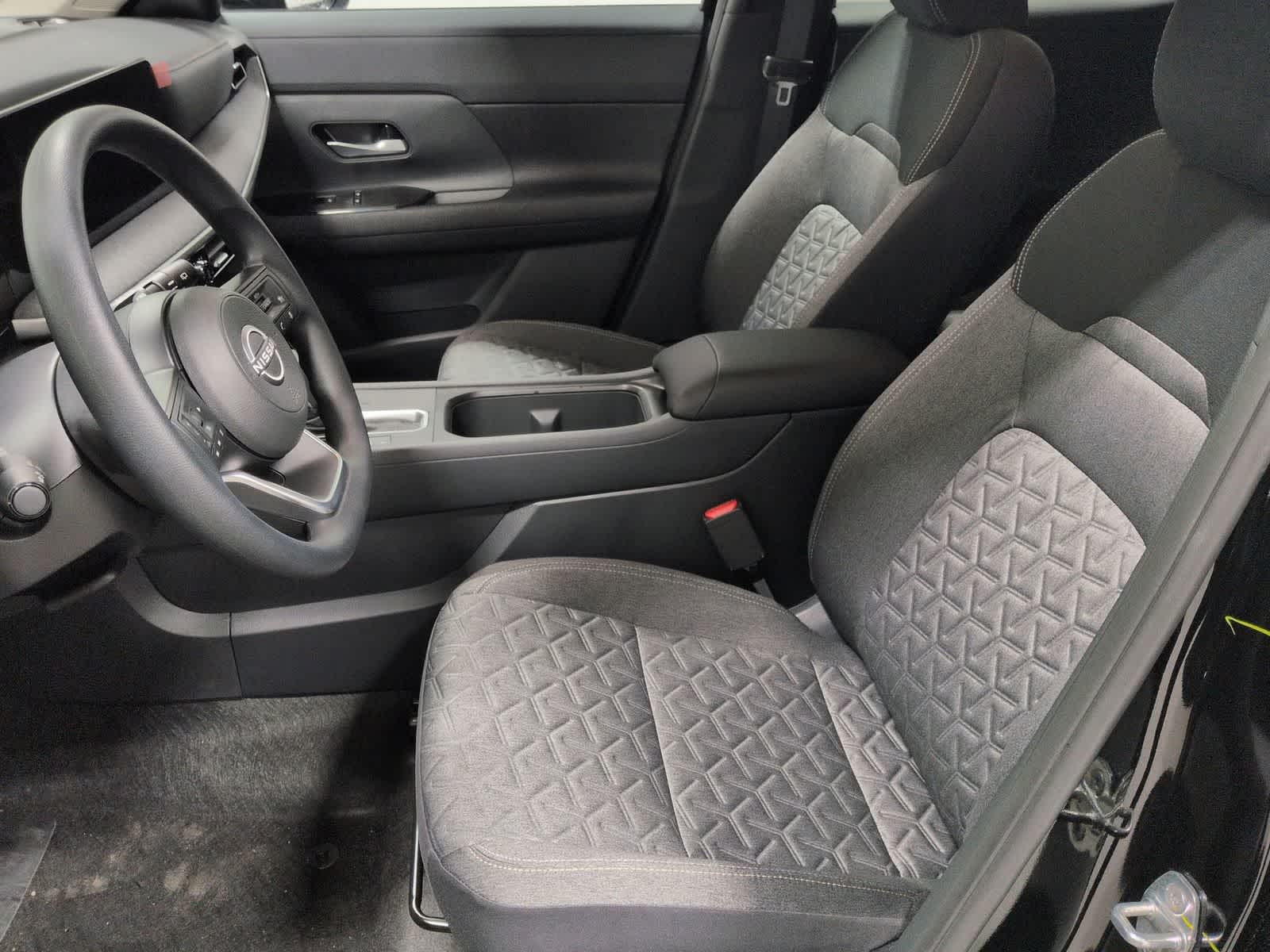 Thumbnail: 2026 Nissan Kicks - 16