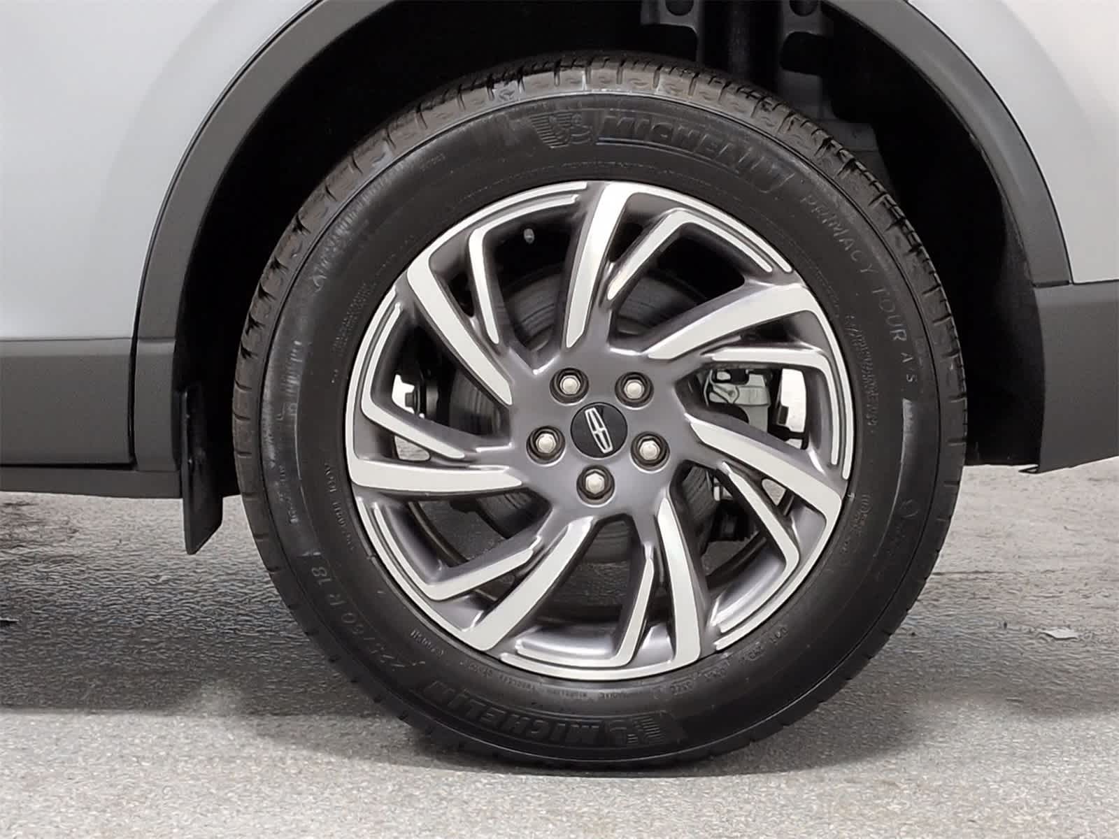 Thumbnail: 2023 Lincoln Corsair - 6