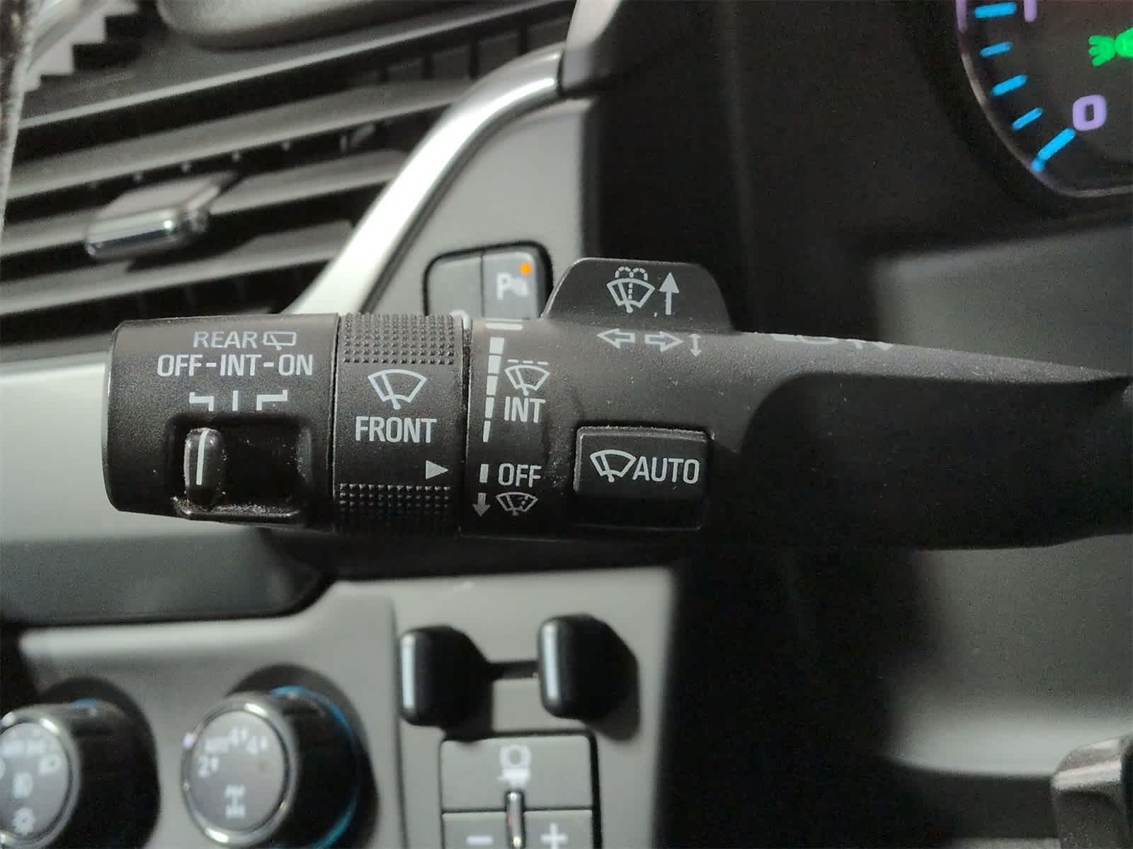 Thumbnail: 2018 Chevrolet Suburban - 29