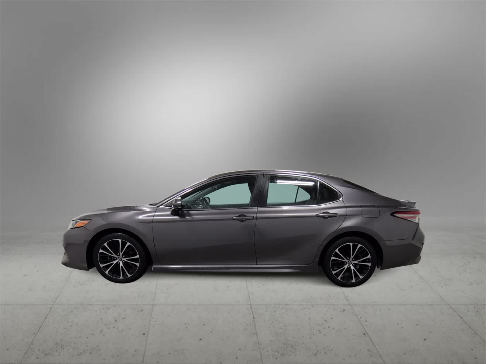 Thumbnail: 2019 Toyota Camry - 5