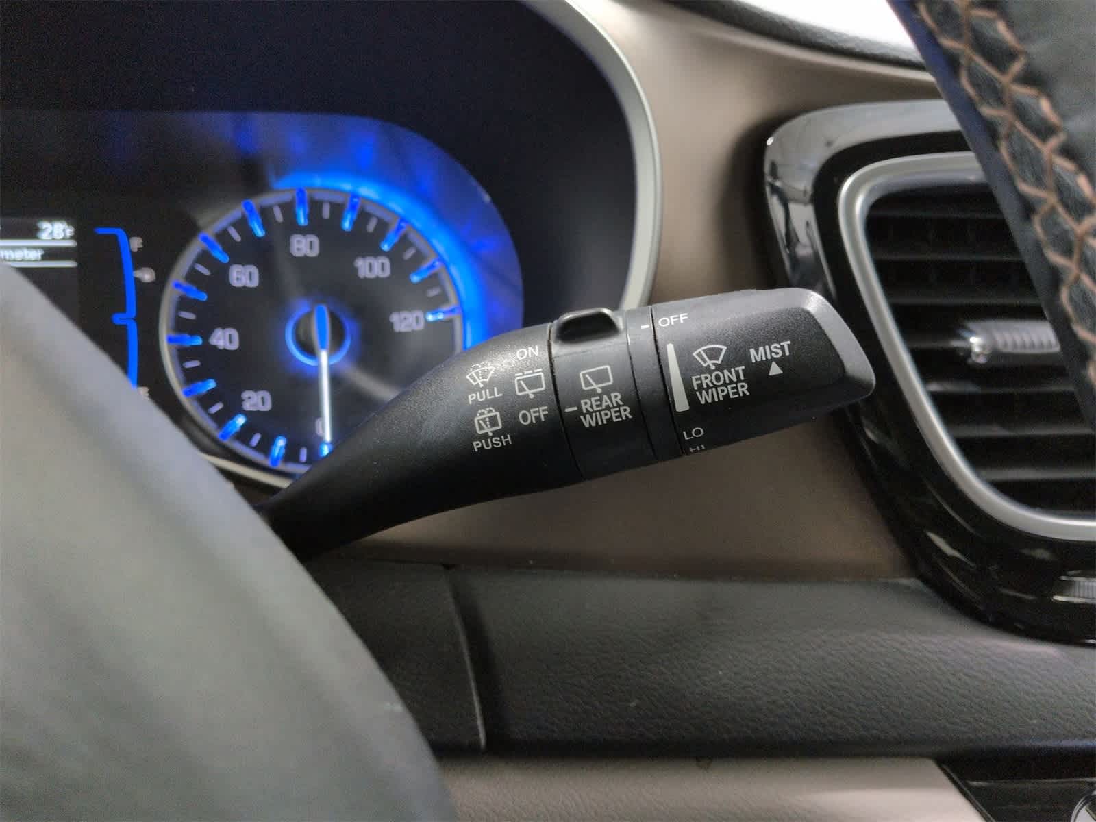 Thumbnail: 2018 Chrysler Pacifica - 26