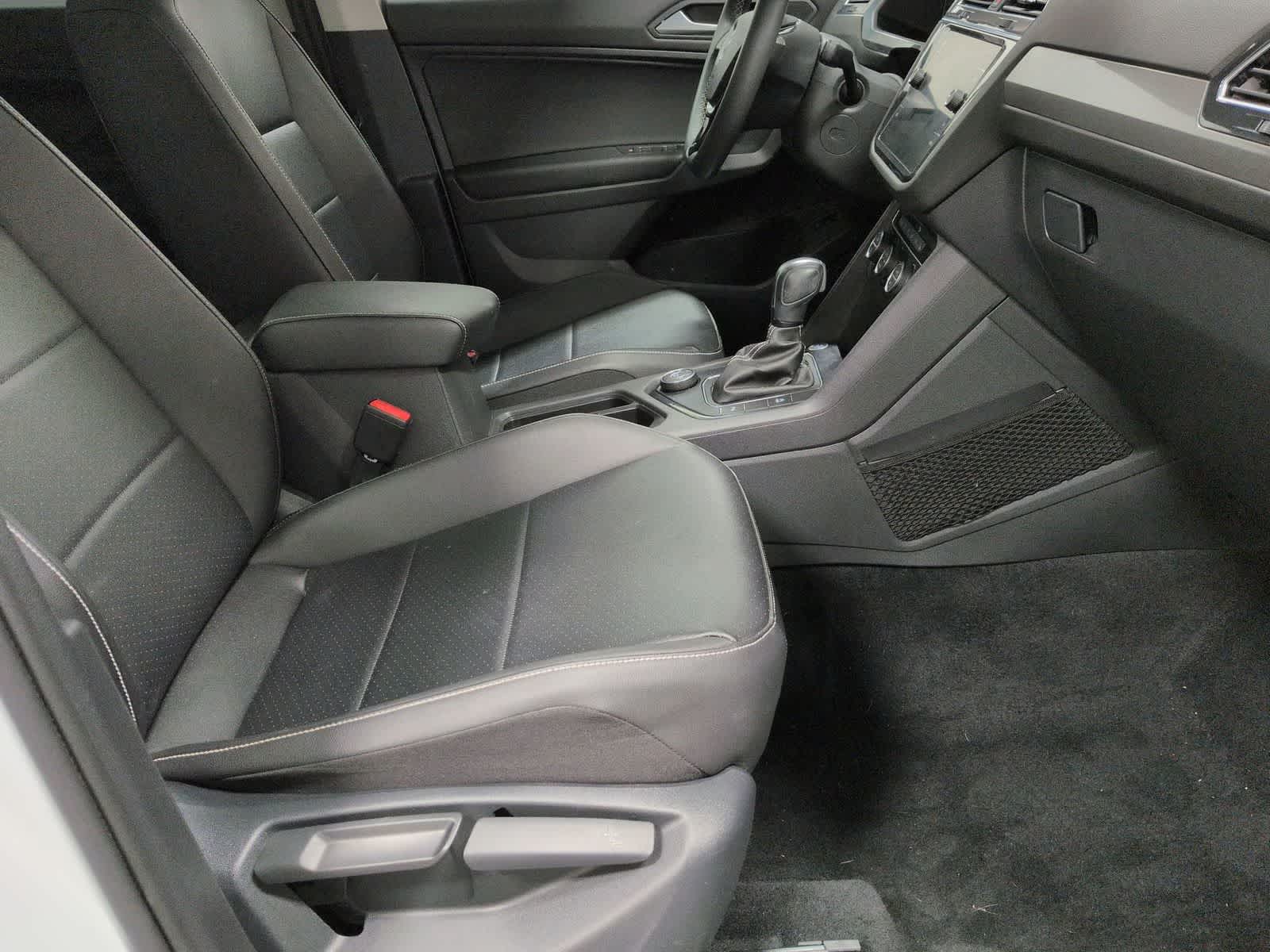 Thumbnail: 2021 Volkswagen Tiguan - 22