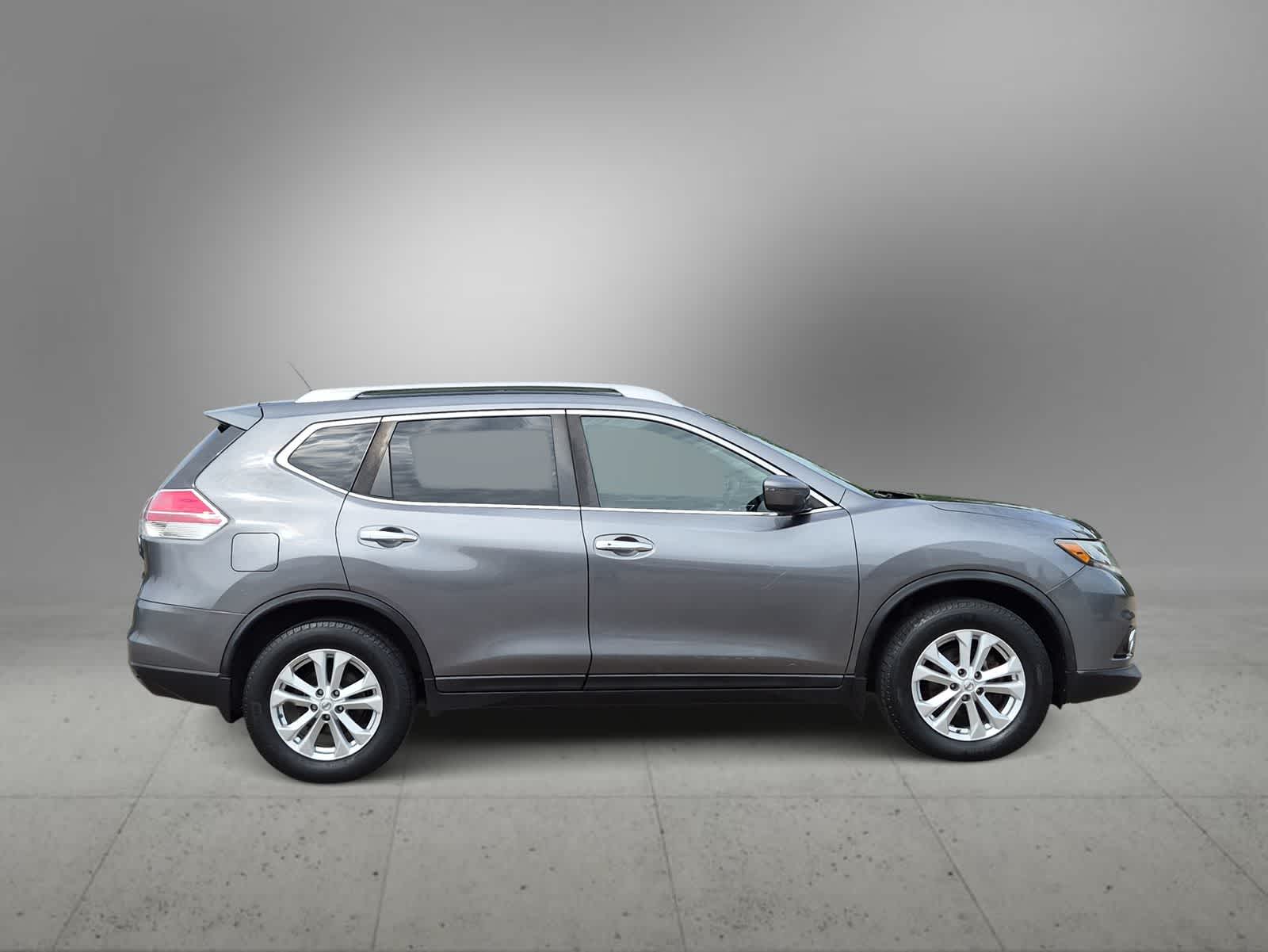 Thumbnail: 2016 Nissan Rogue - 9