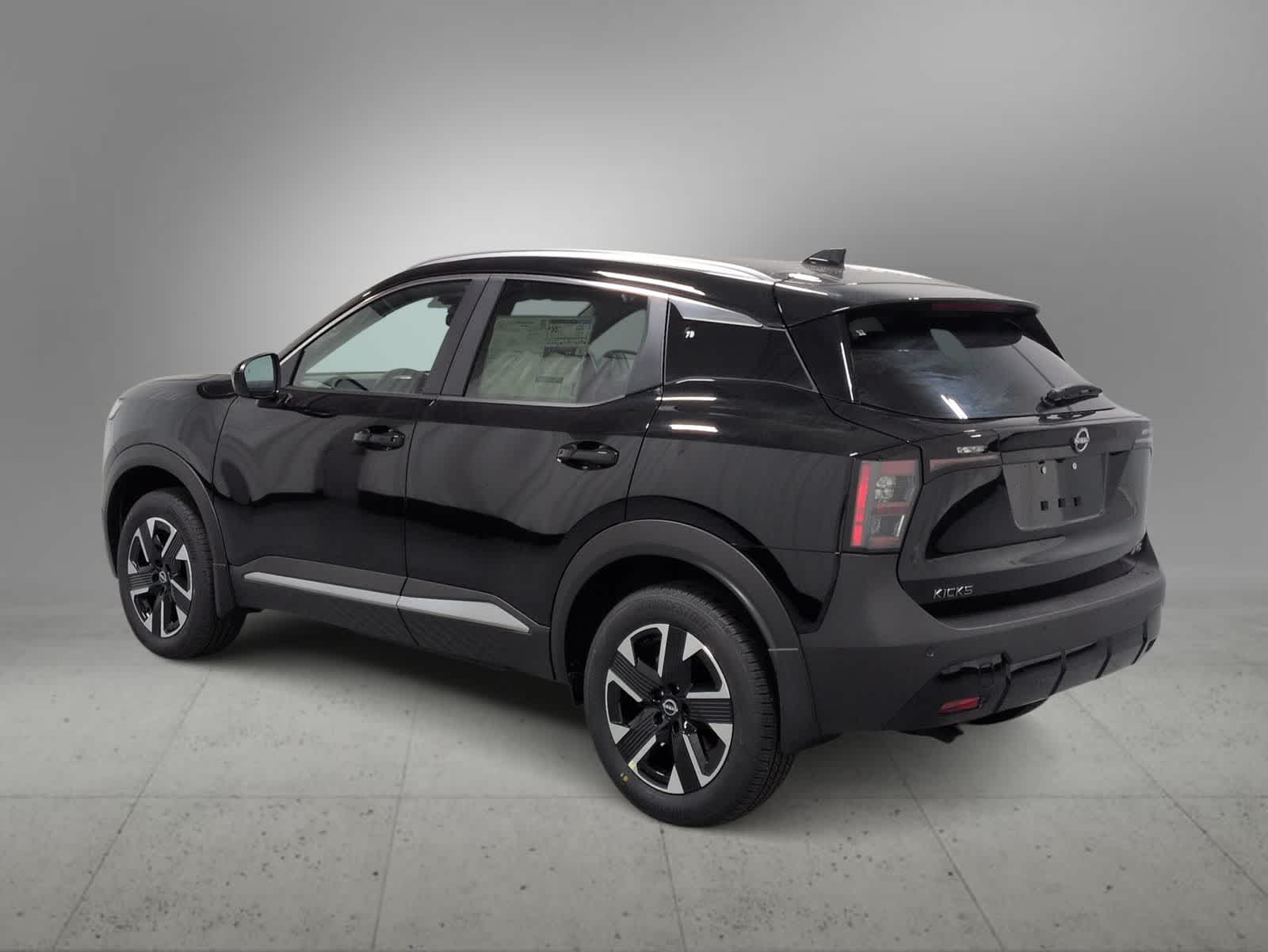 Thumbnail: 2026 Nissan Kicks - 6