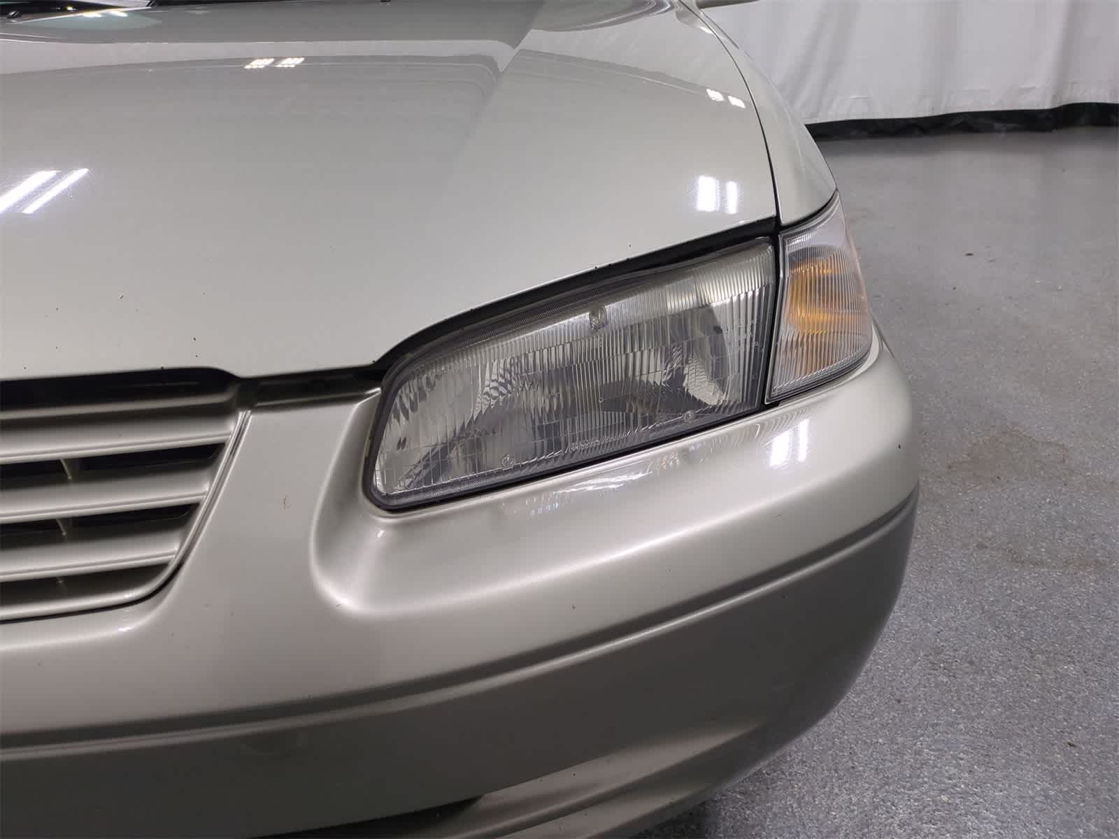 Thumbnail: 1999 Toyota Camry - 11