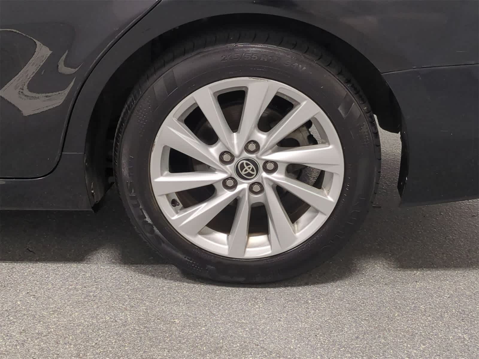 Thumbnail: 2021 Toyota Camry - 13