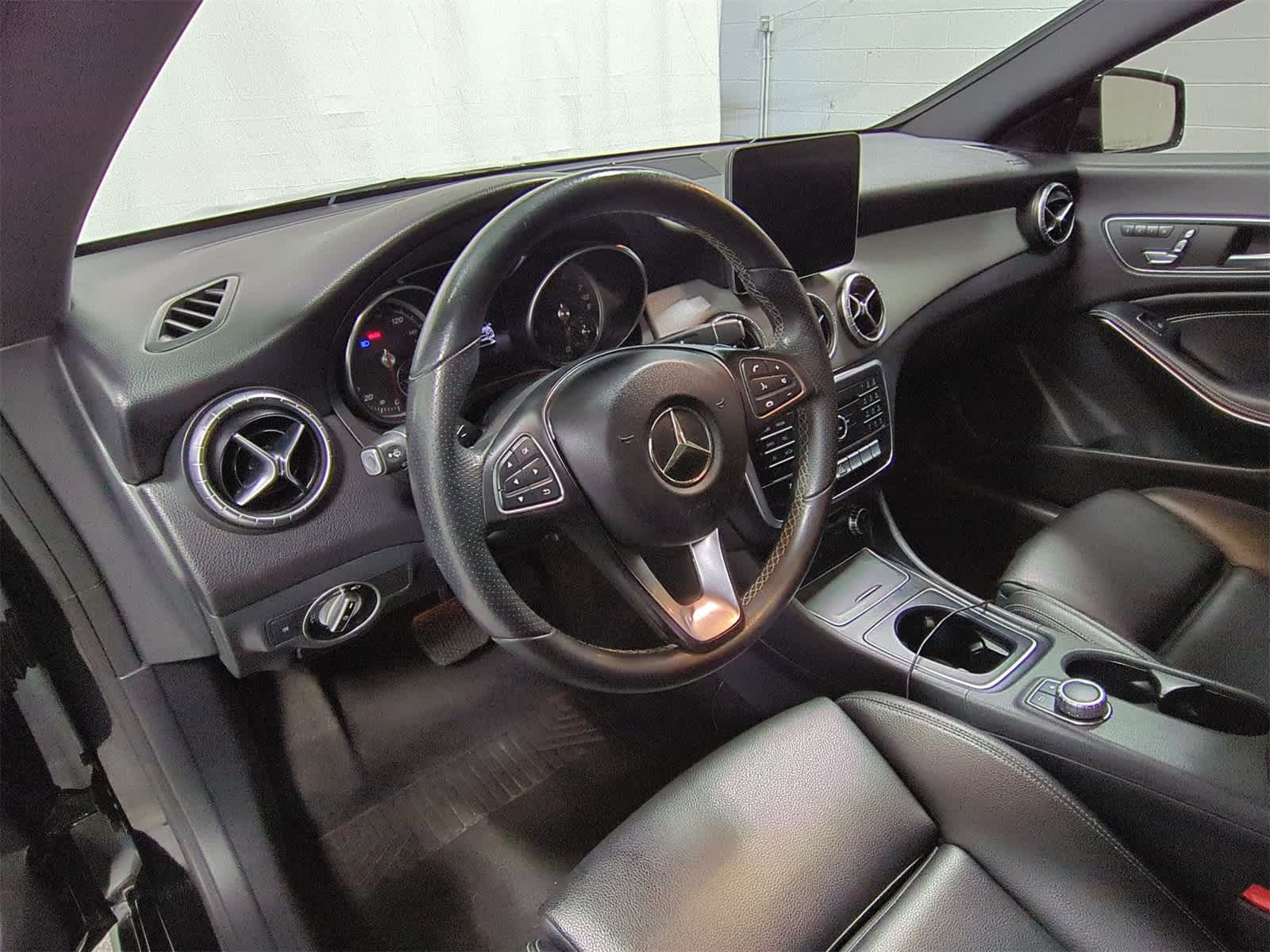 Thumbnail: 2018 Mercedes-Benz CLA - 10
