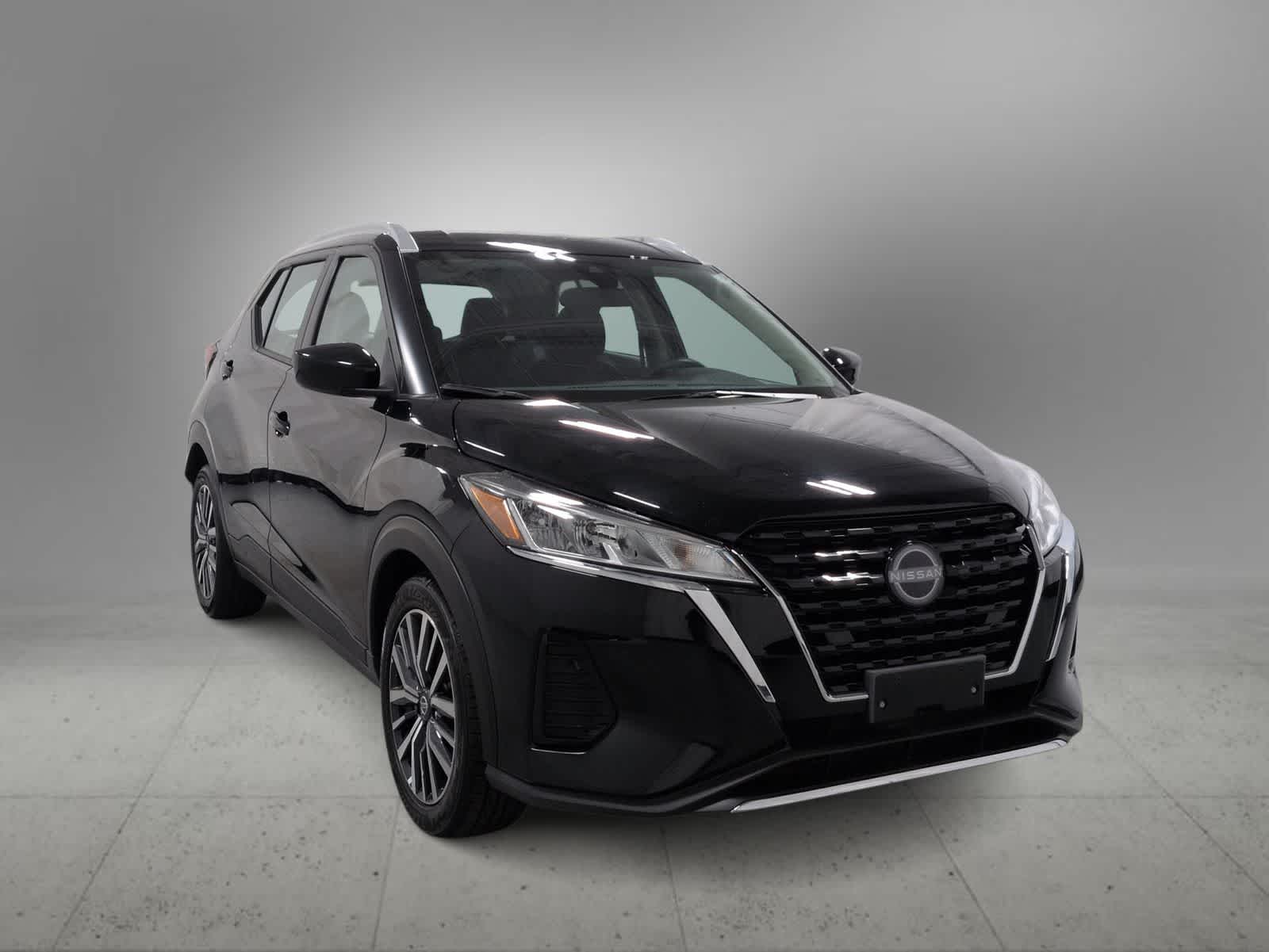 Thumbnail: 2023 Nissan Kicks - 2