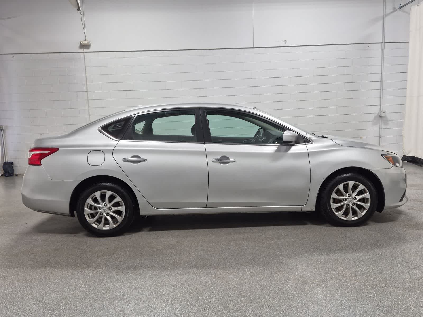 Thumbnail: 2018 Nissan Sentra - 15
