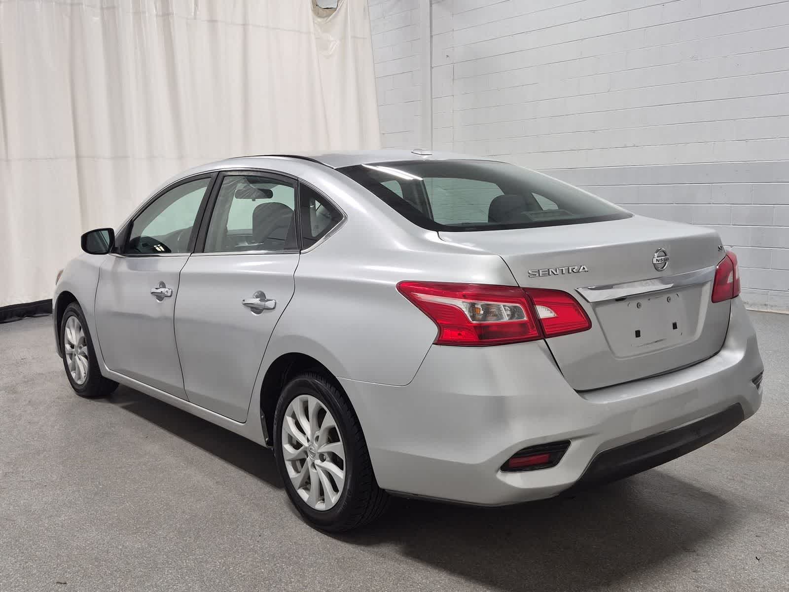 Thumbnail: 2018 Nissan Sentra - 12
