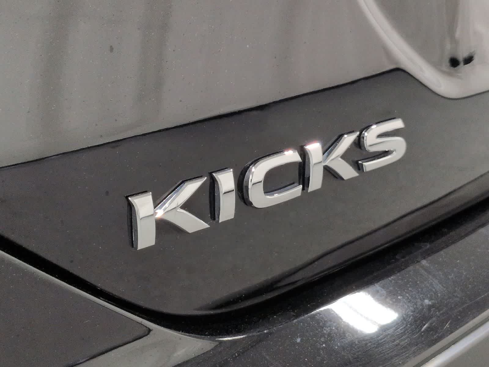 Thumbnail: 2023 Nissan Kicks - 12