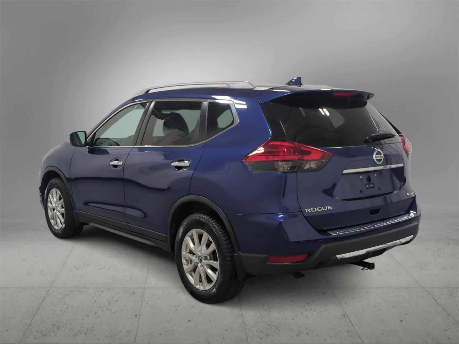 Thumbnail: 2017 Nissan Rogue - 6