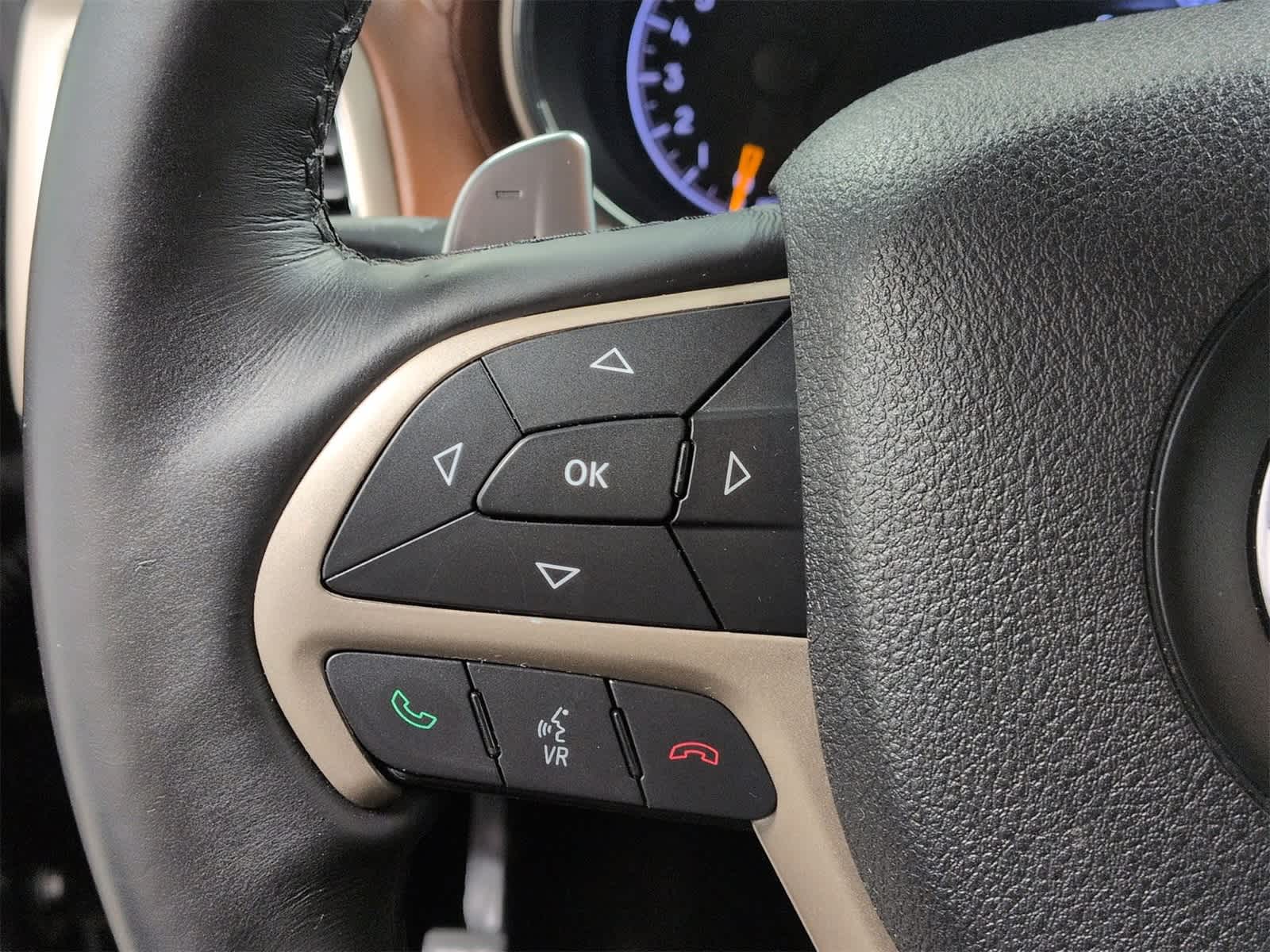 Thumbnail: 2017 Jeep Grand Cherokee - 26