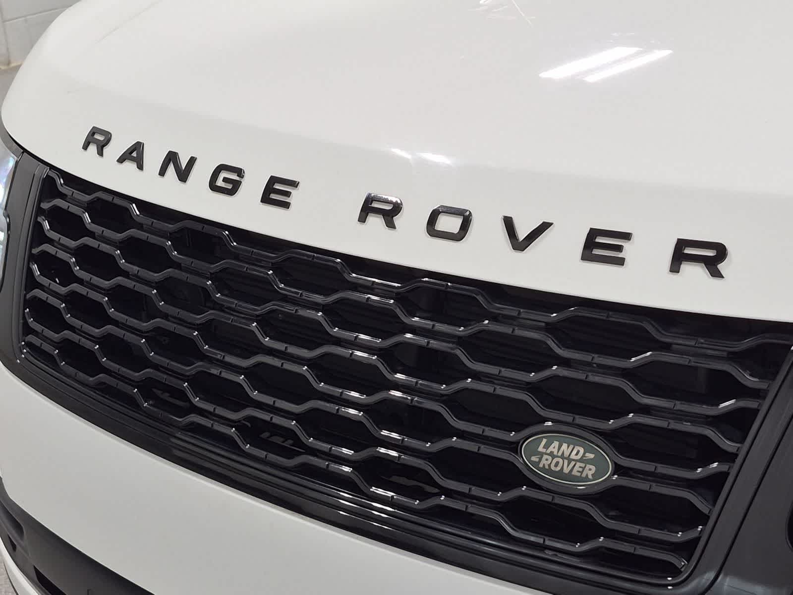 Thumbnail: 2018 Land Rover Range Rover - 12