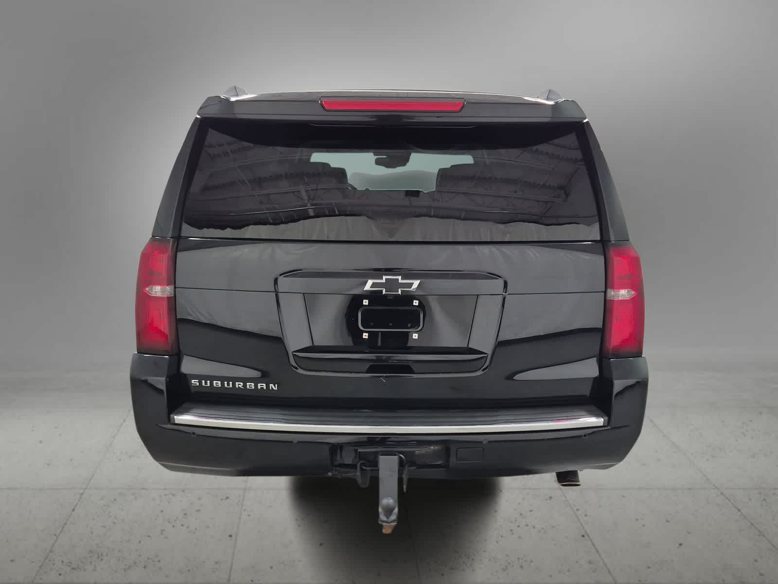 Thumbnail: 2016 Chevrolet Suburban - 6