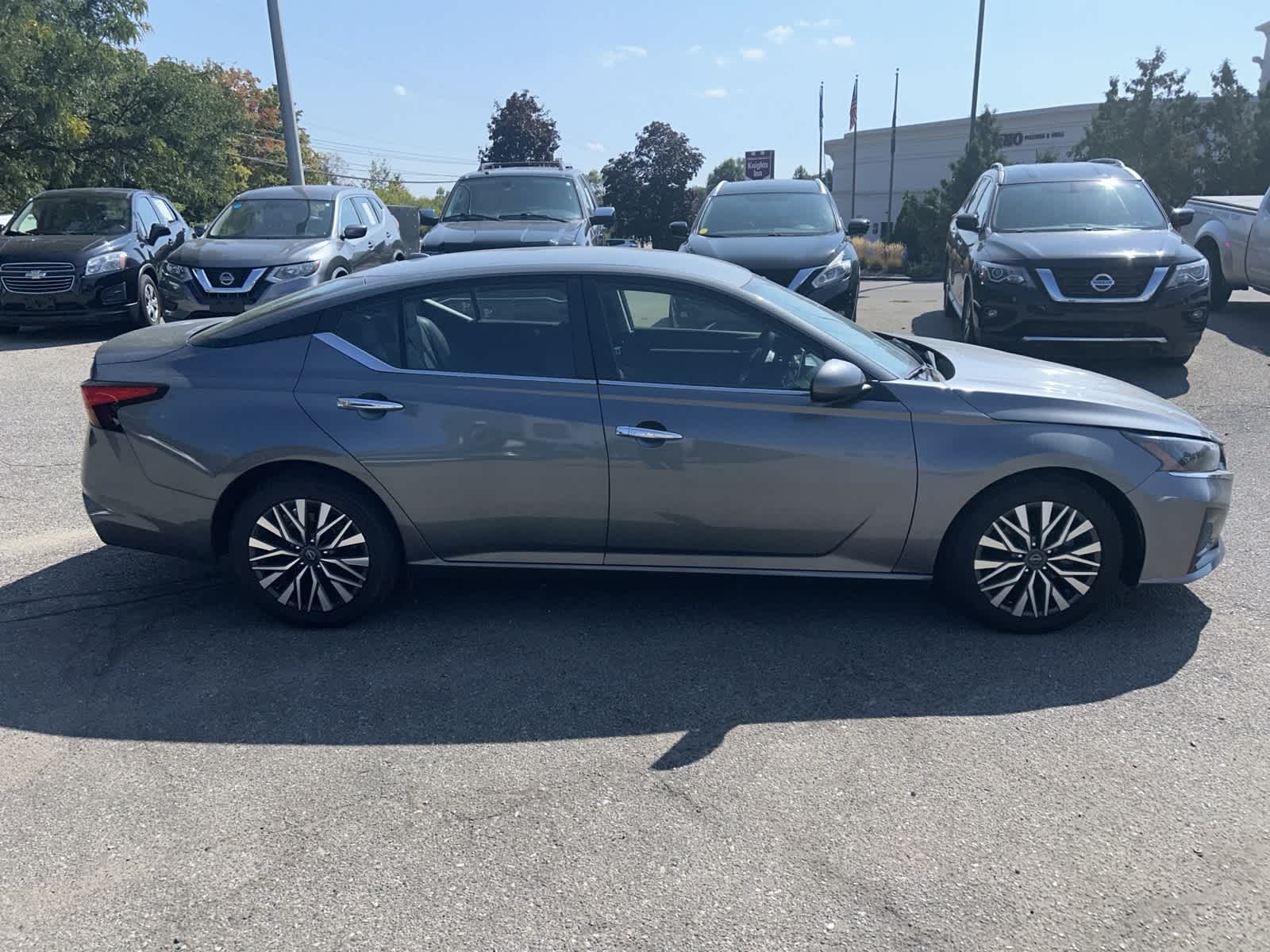 Thumbnail: 2023 Nissan Altima - 1