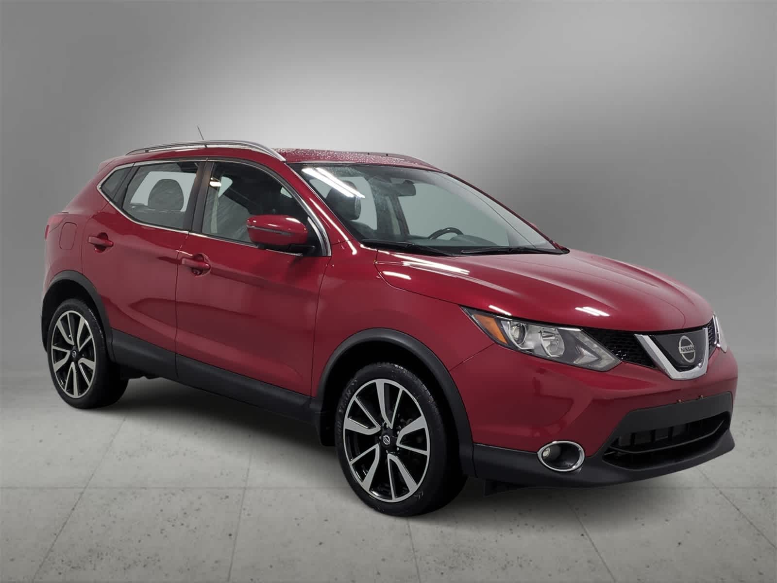 Thumbnail: 2018 Nissan Rogue Sport - 2