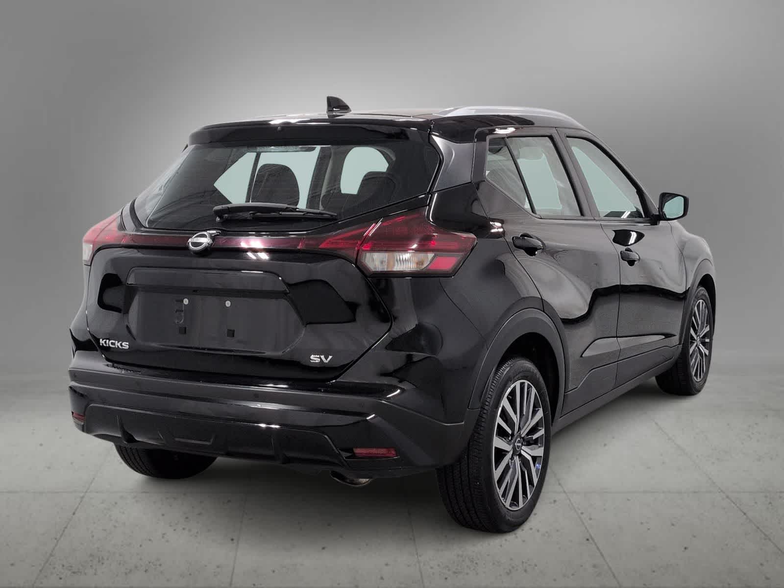 Thumbnail: 2023 Nissan Kicks - 8