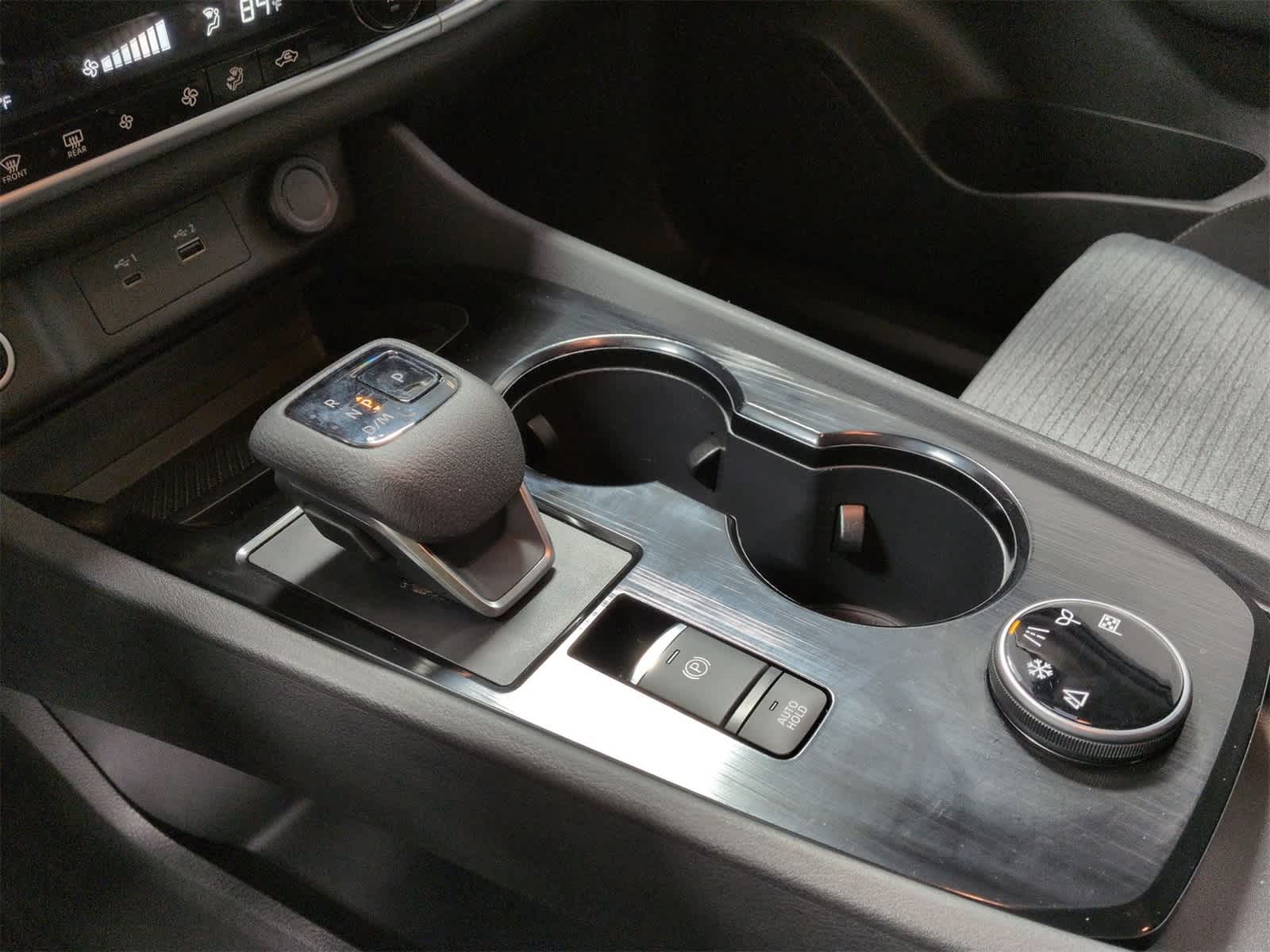 Thumbnail: 2023 Nissan Rogue - 31