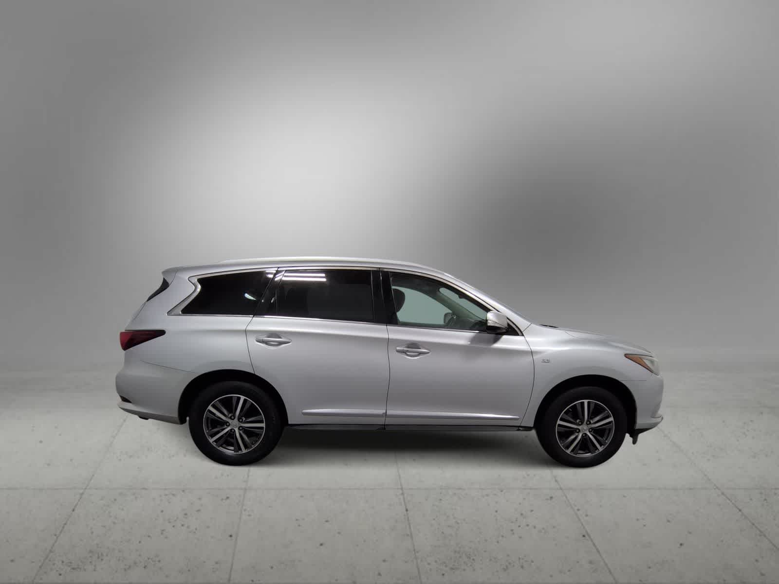 Thumbnail: 2018 INFINITI QX60 - 9