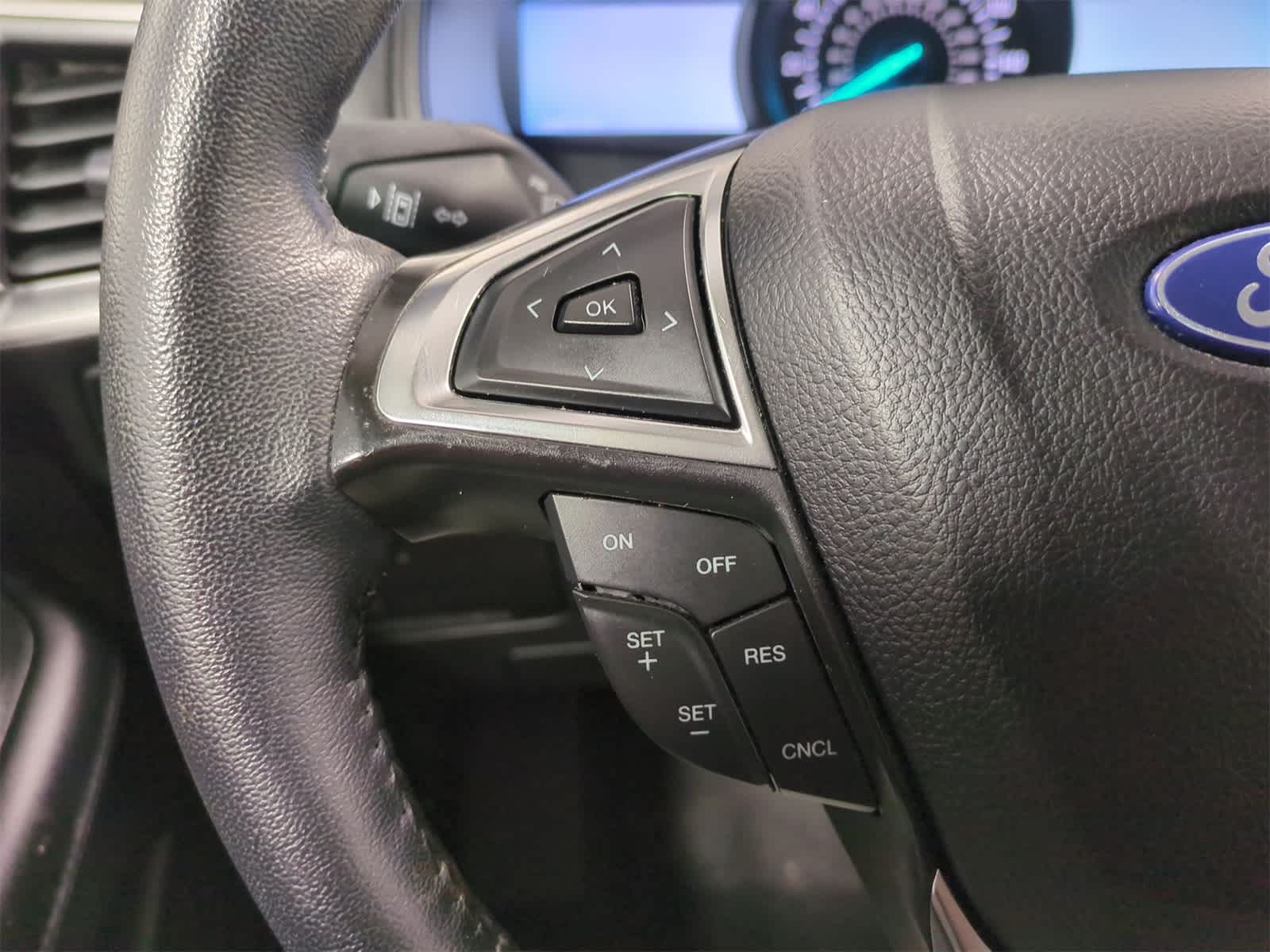 2024 Ford Edge SEL 24