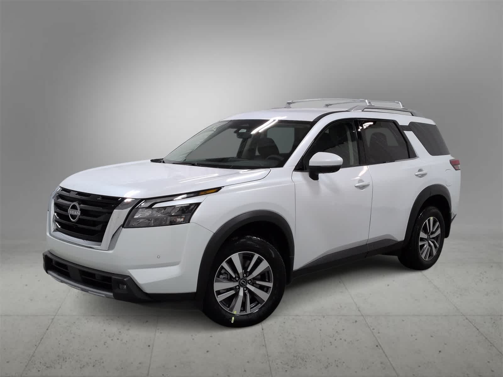 2025 Nissan Pathfinder SL's photo