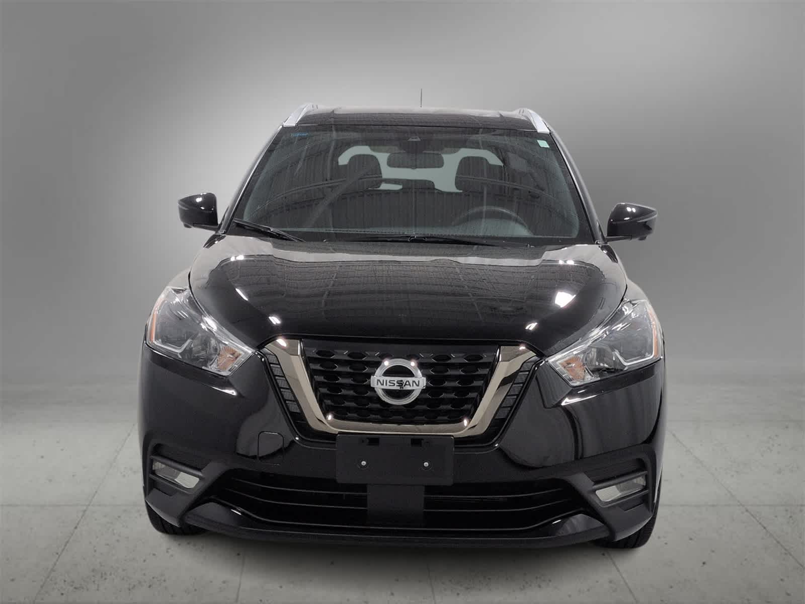 2020 Nissan Kicks SR photo 3