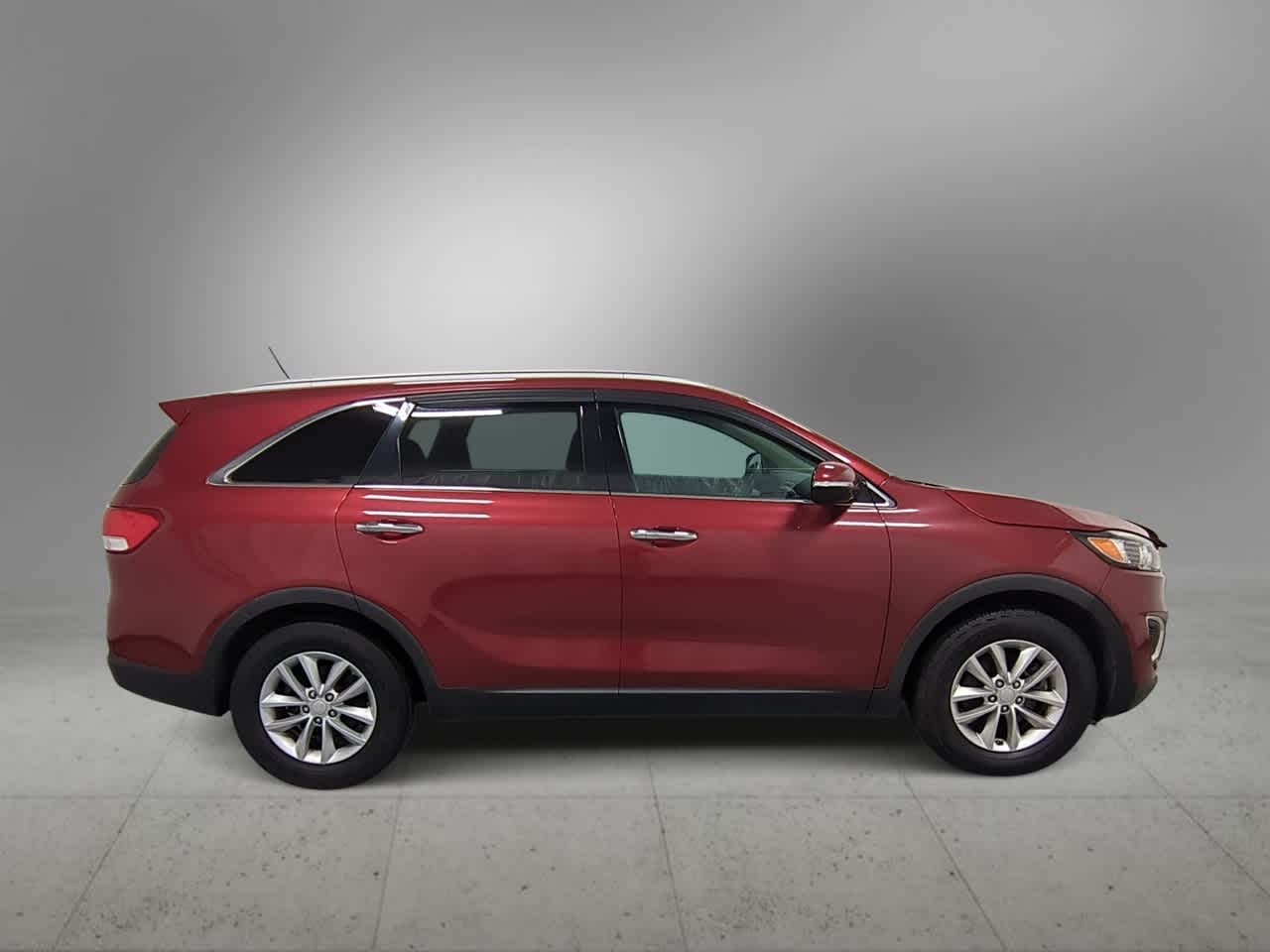 Thumbnail: 2017 Kia Sorento - 9