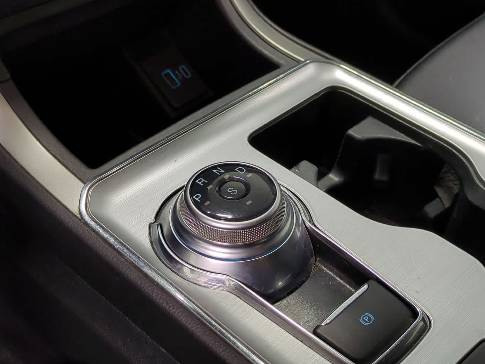 Thumbnail: 2022 Ford Edge - 30