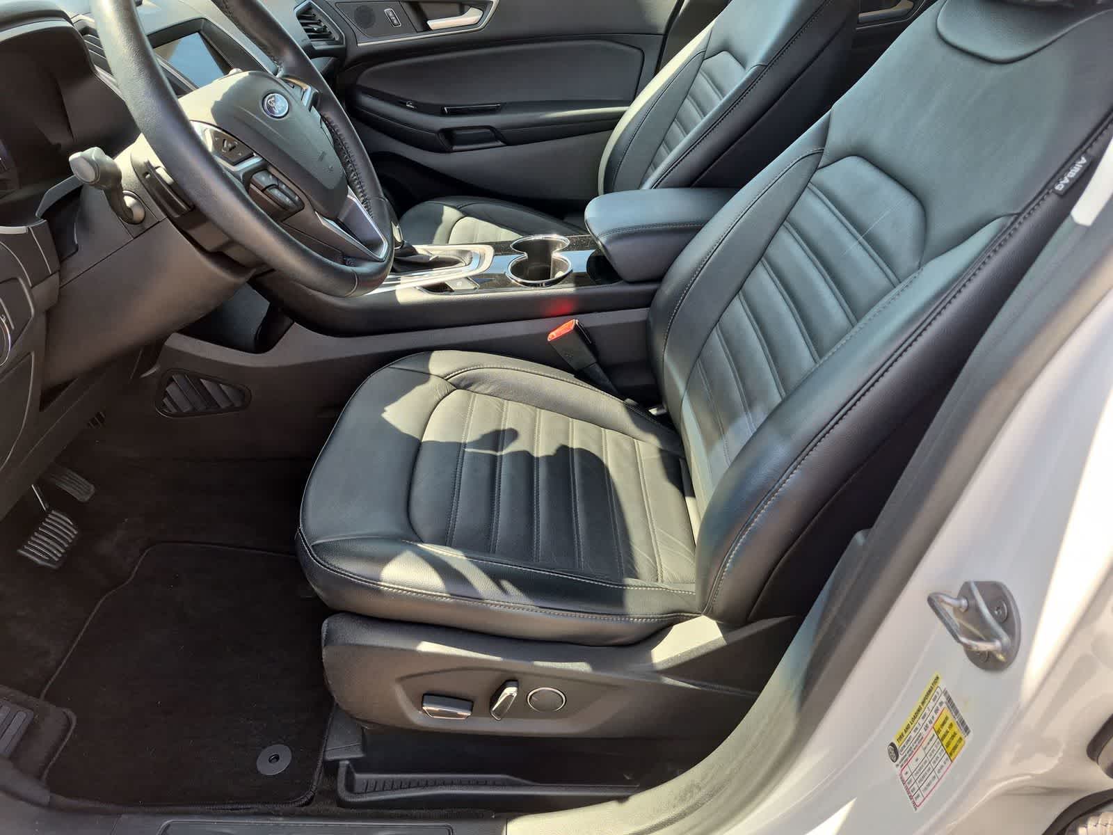 Thumbnail: 2018 Ford Edge - 17