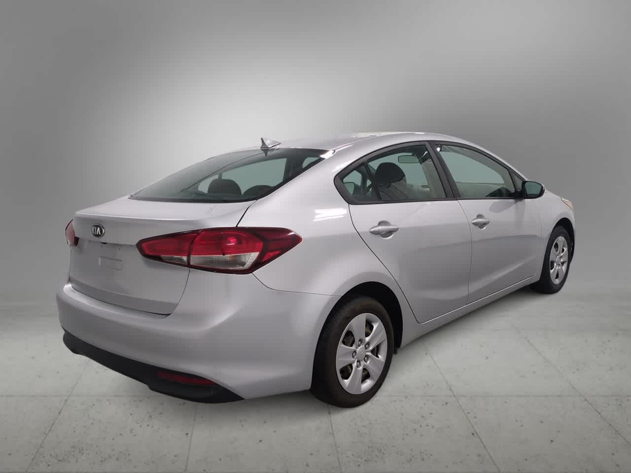 Thumbnail: 2018 Kia Forte - 8