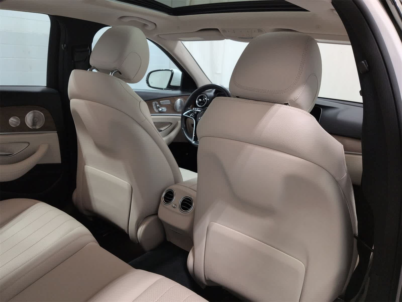 Thumbnail: 2021 Mercedes-Benz E-Class - 19