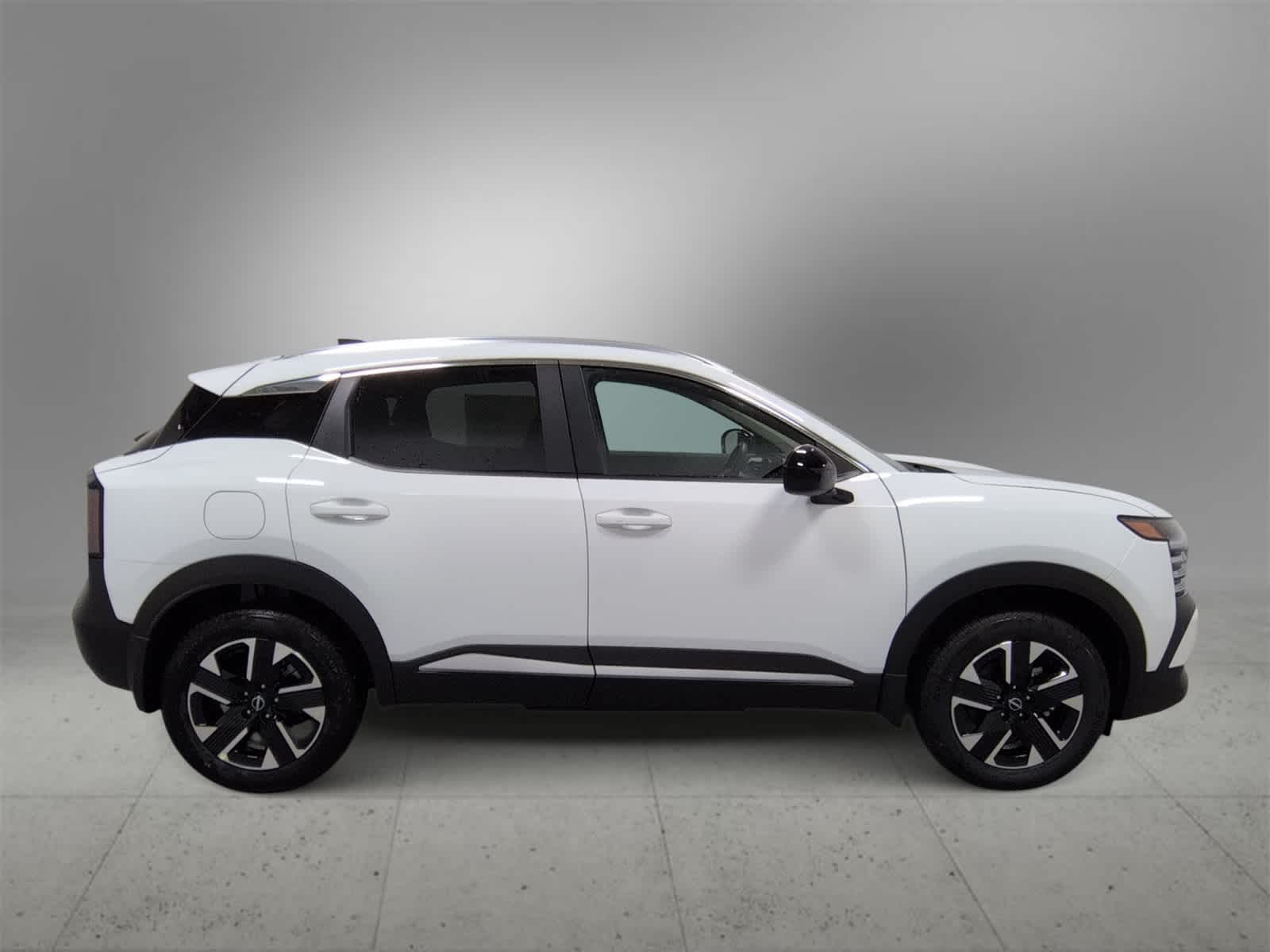 Thumbnail: 2026 Nissan Kicks - 9
