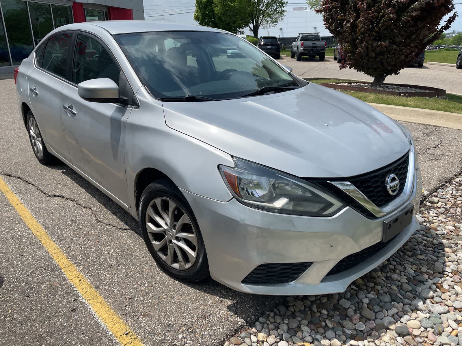 Thumbnail: 2018 Nissan Sentra - 3