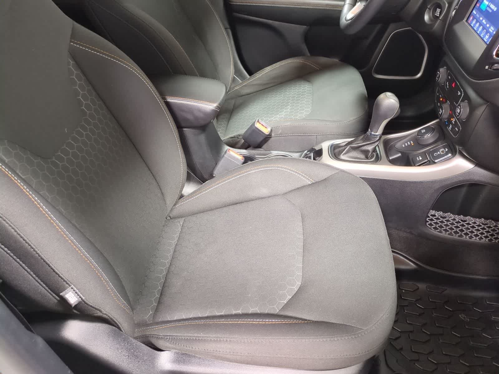 Thumbnail: 2018 Jeep Compass - 21