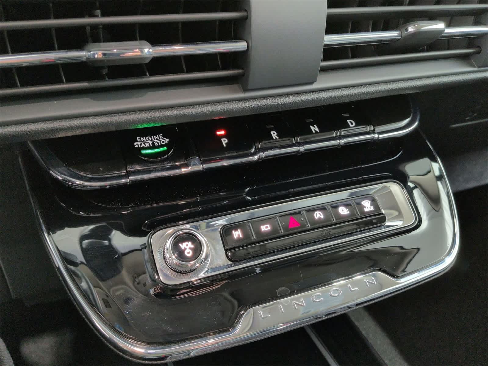 Thumbnail: 2023 Lincoln Corsair - 24