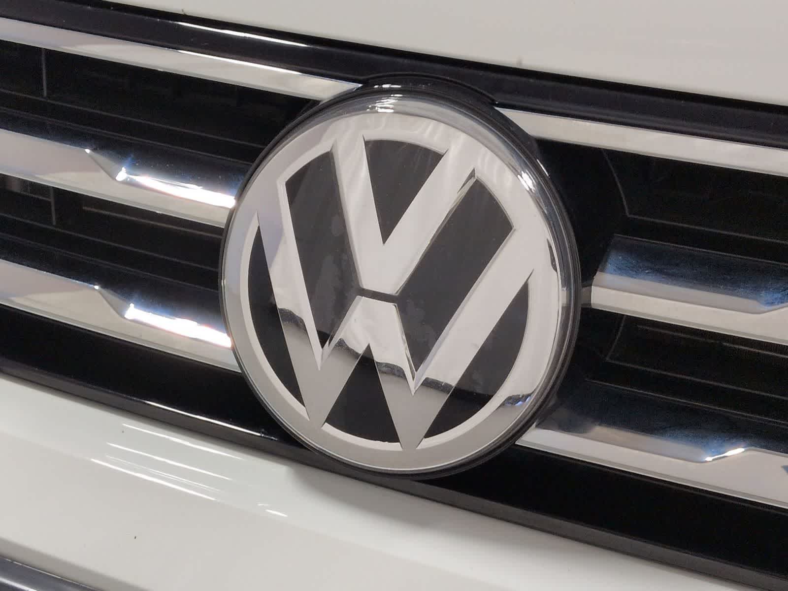 Thumbnail: 2021 Volkswagen Tiguan - 11