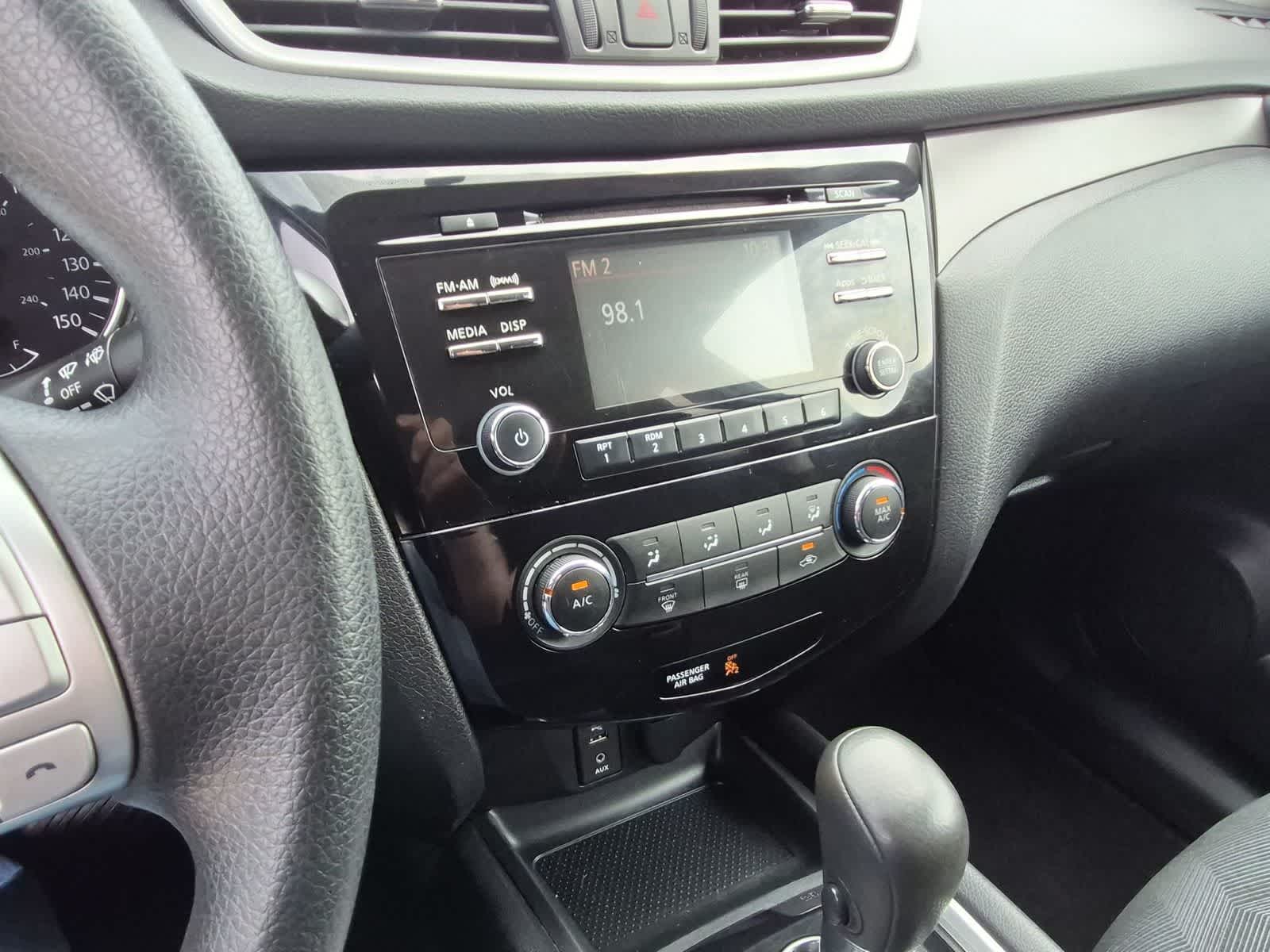 Thumbnail: 2016 Nissan Rogue - 27