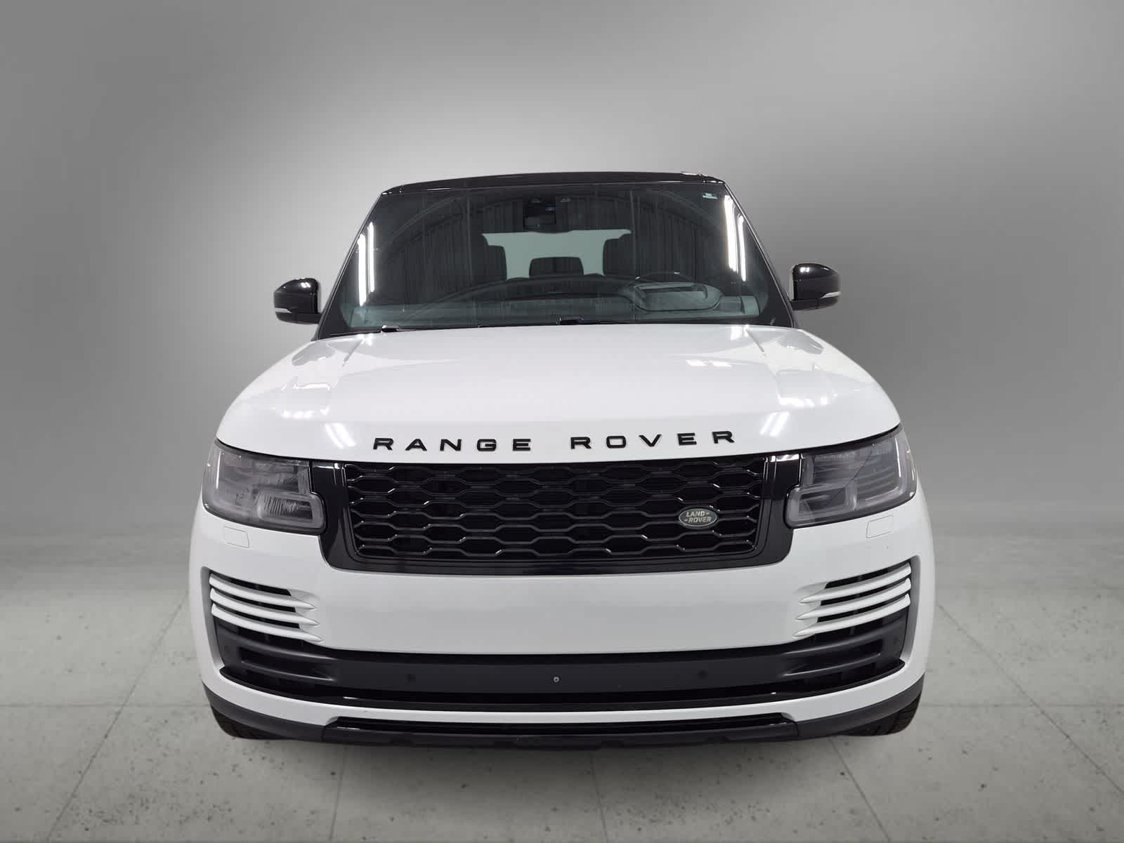 Thumbnail: 2018 Land Rover Range Rover - 3