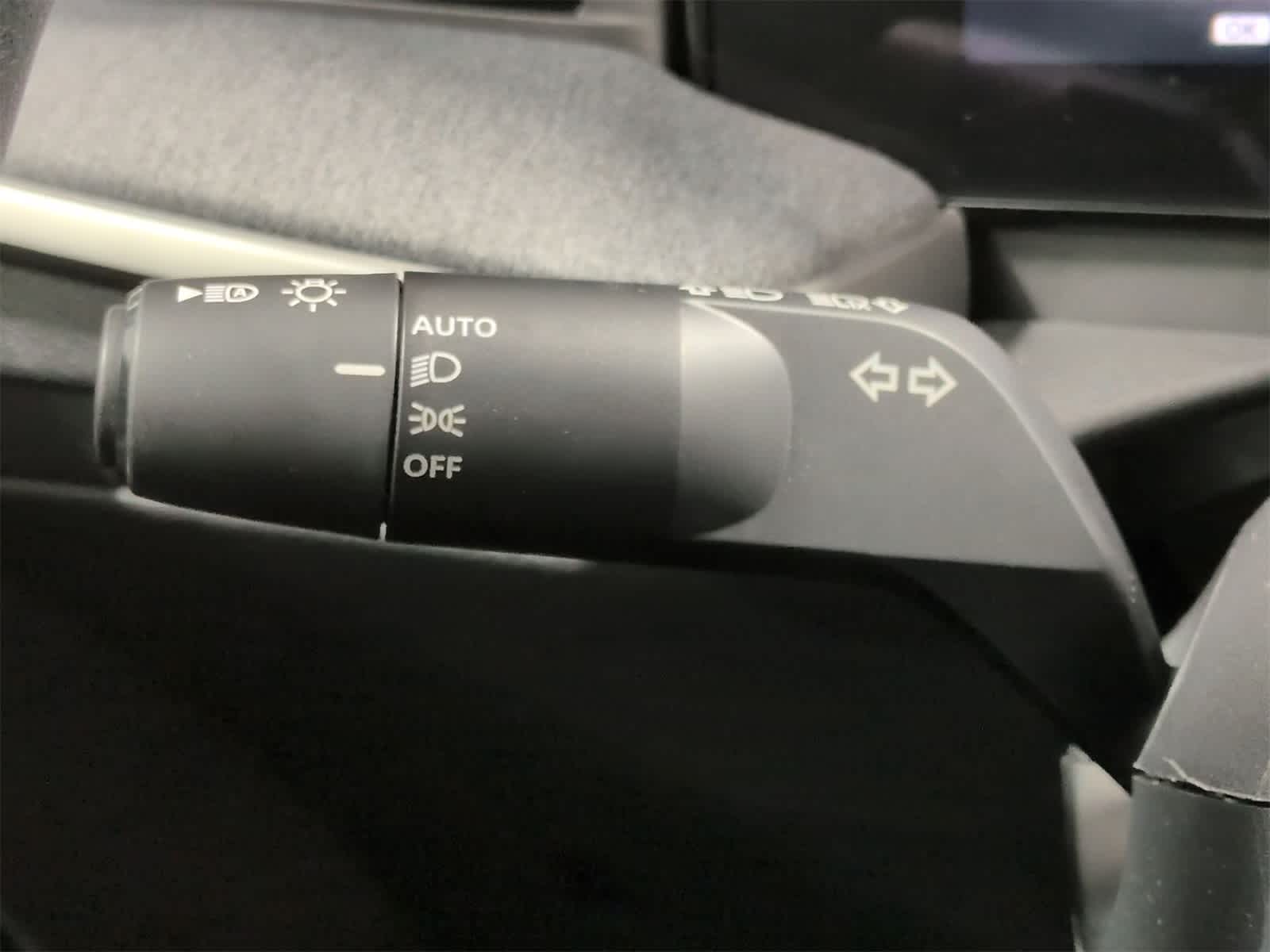 Thumbnail: 2025 Nissan Kicks - 27