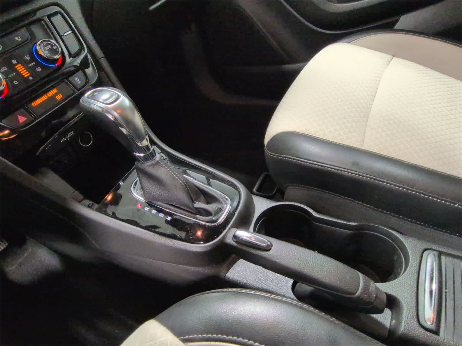 Thumbnail: 2019 Buick Encore - 32