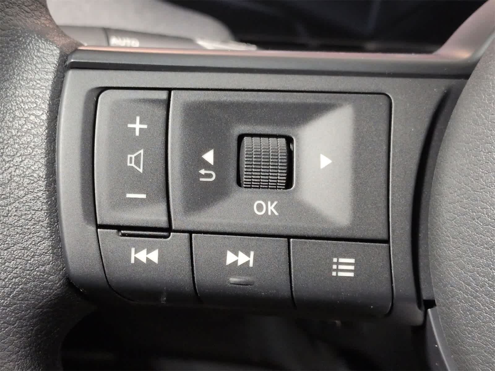 Thumbnail: 2026 Nissan Kicks - 24