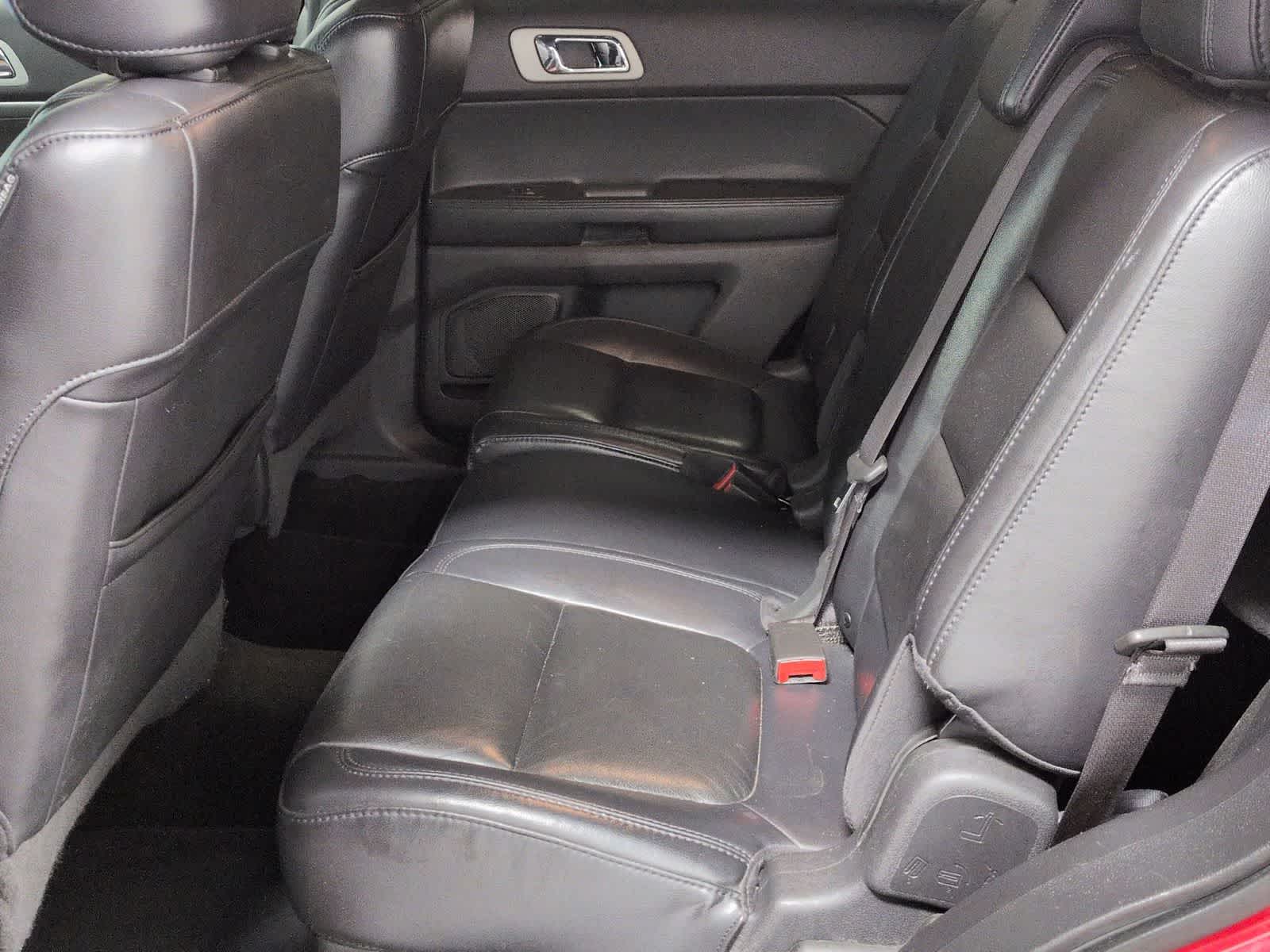 Thumbnail: 2012 Ford Explorer - 20