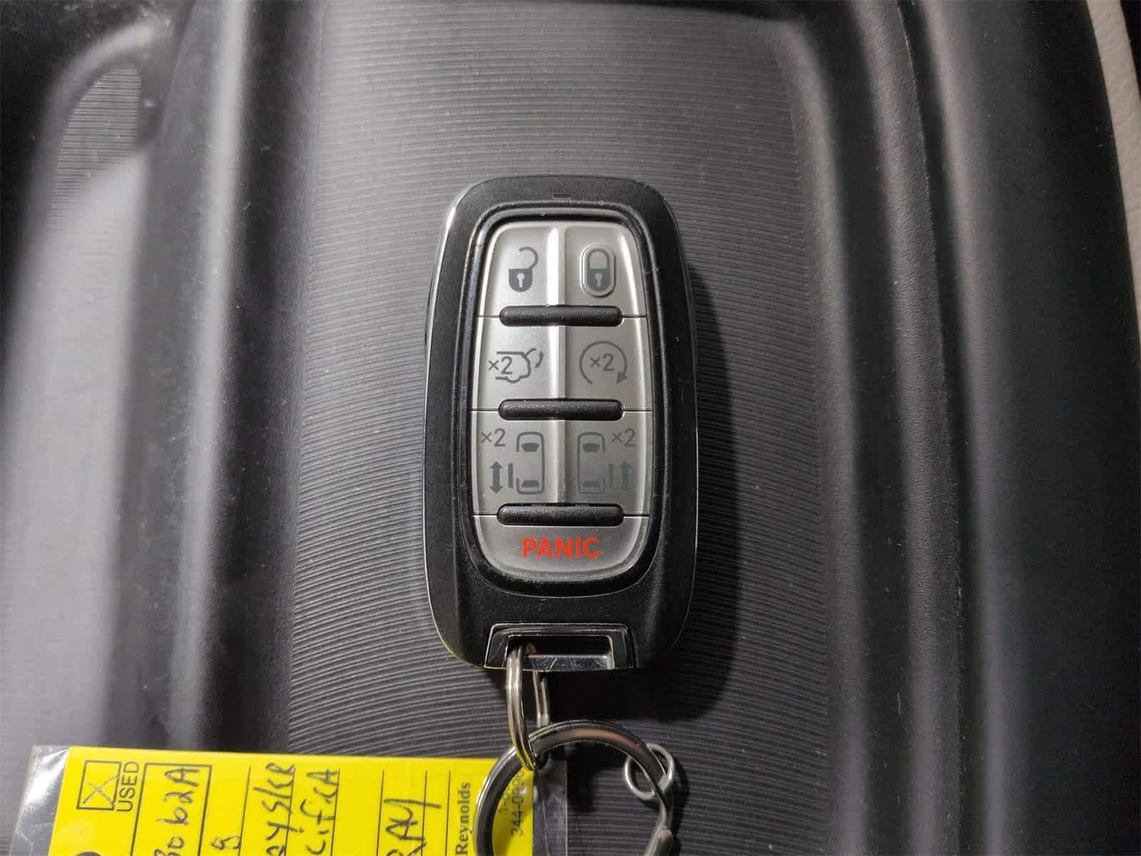 Thumbnail: 2018 Chrysler Pacifica - 35