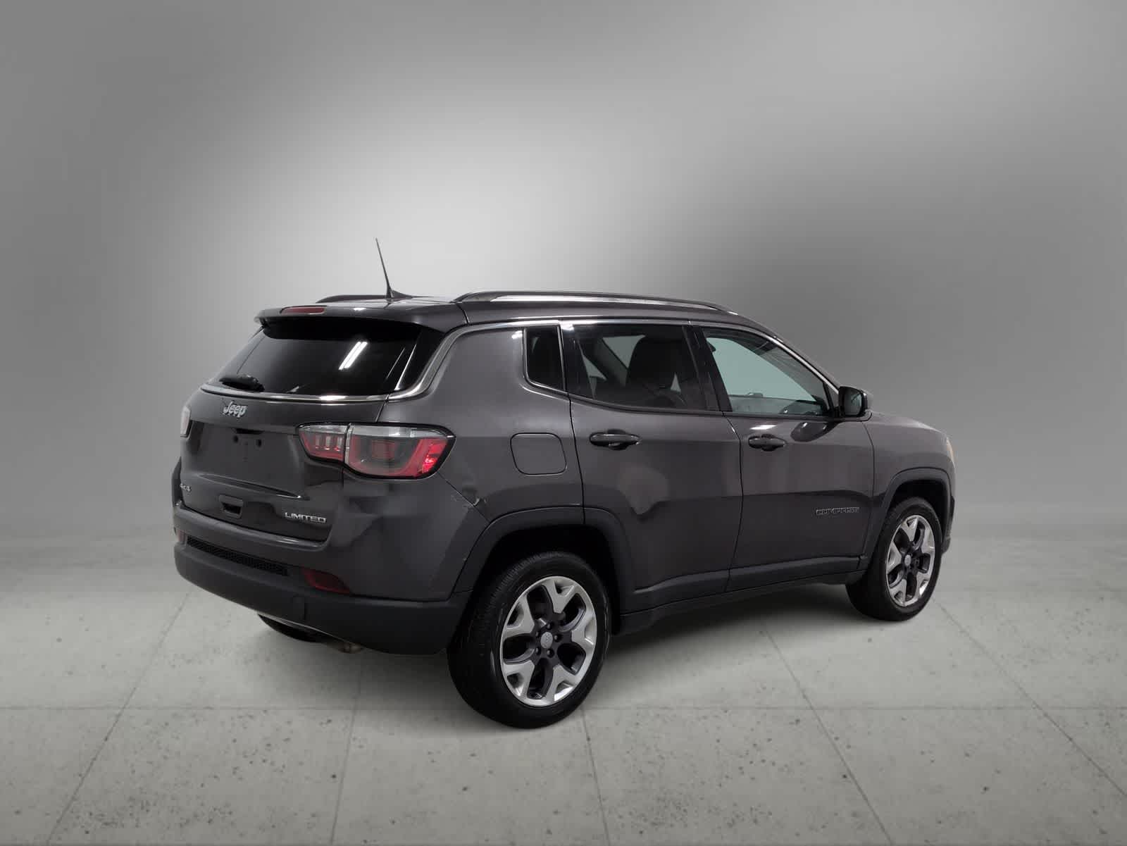 Thumbnail: 2020 Jeep Compass - 8